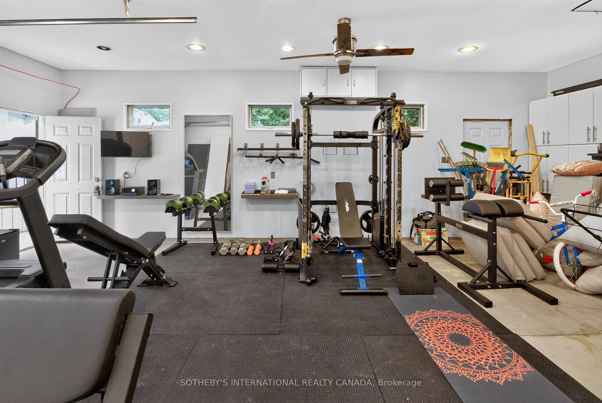 Photo 47 of 20 Uno Drive, Etobicoke, Stonegate-Queensway — HOMEH