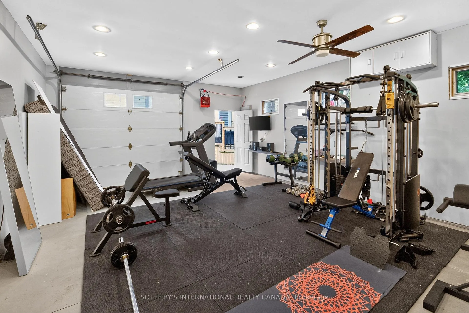 Photo 48 of 20 Uno Drive, Etobicoke, Stonegate-Queensway — HOMEH