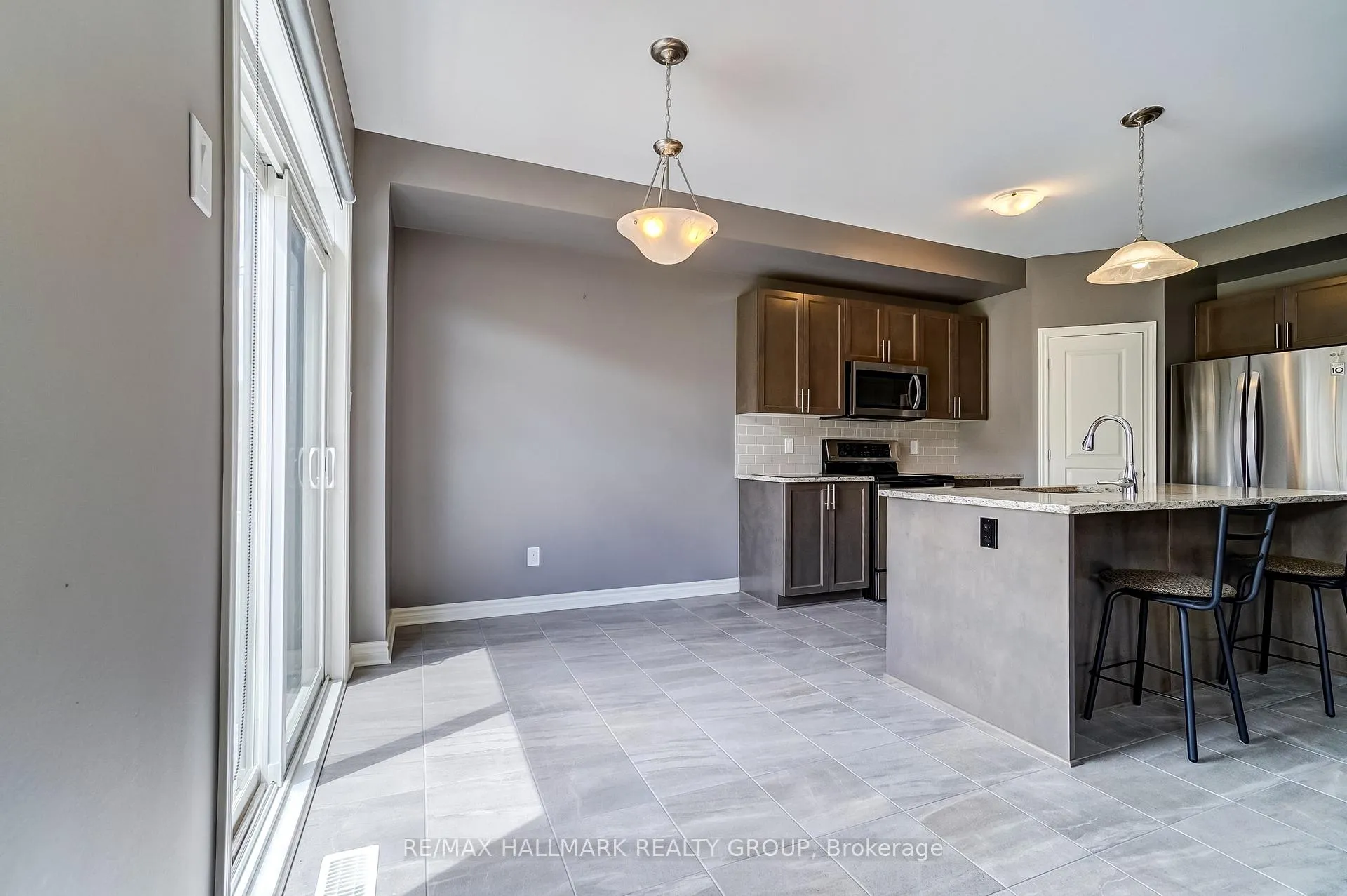 Photo 11 of 1110 Beckett Crescent, Ottawa, Stittsville (South) — HOMEH