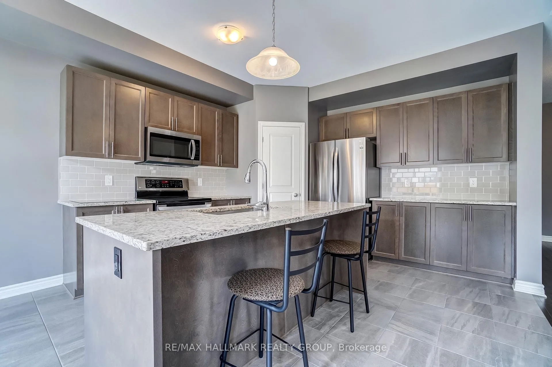 Photo 14 of 1110 Beckett Crescent, Ottawa, Stittsville (South) — HOMEH