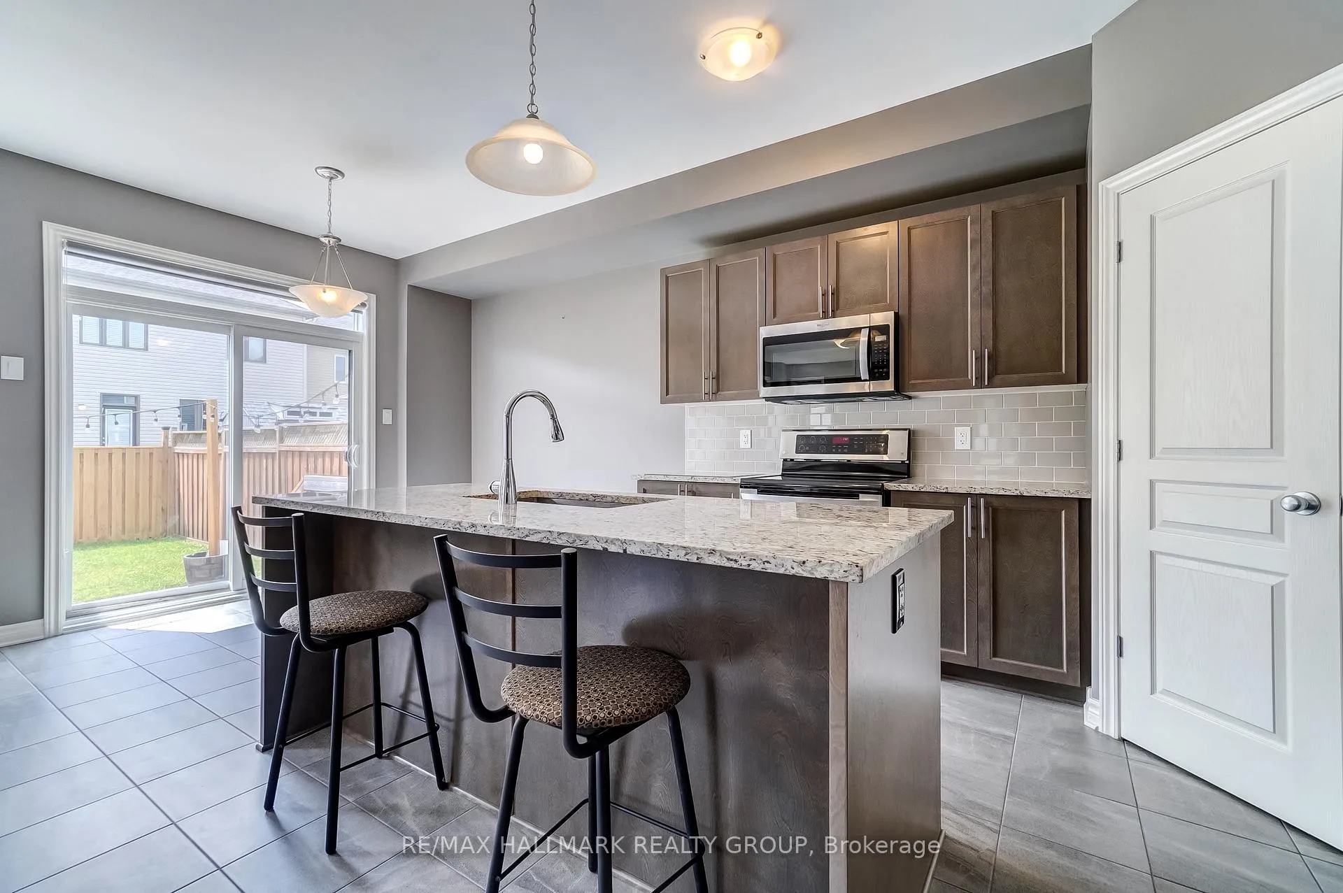 Photo 15 of 1110 Beckett Crescent, Ottawa, Stittsville (South) — HOMEH