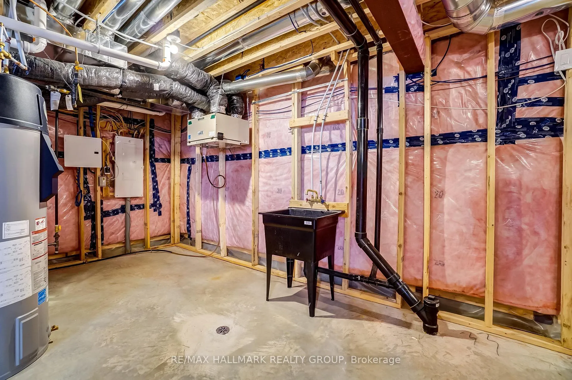 Photo 35 of 1110 Beckett Crescent, Ottawa, Stittsville (South) — HOMEH