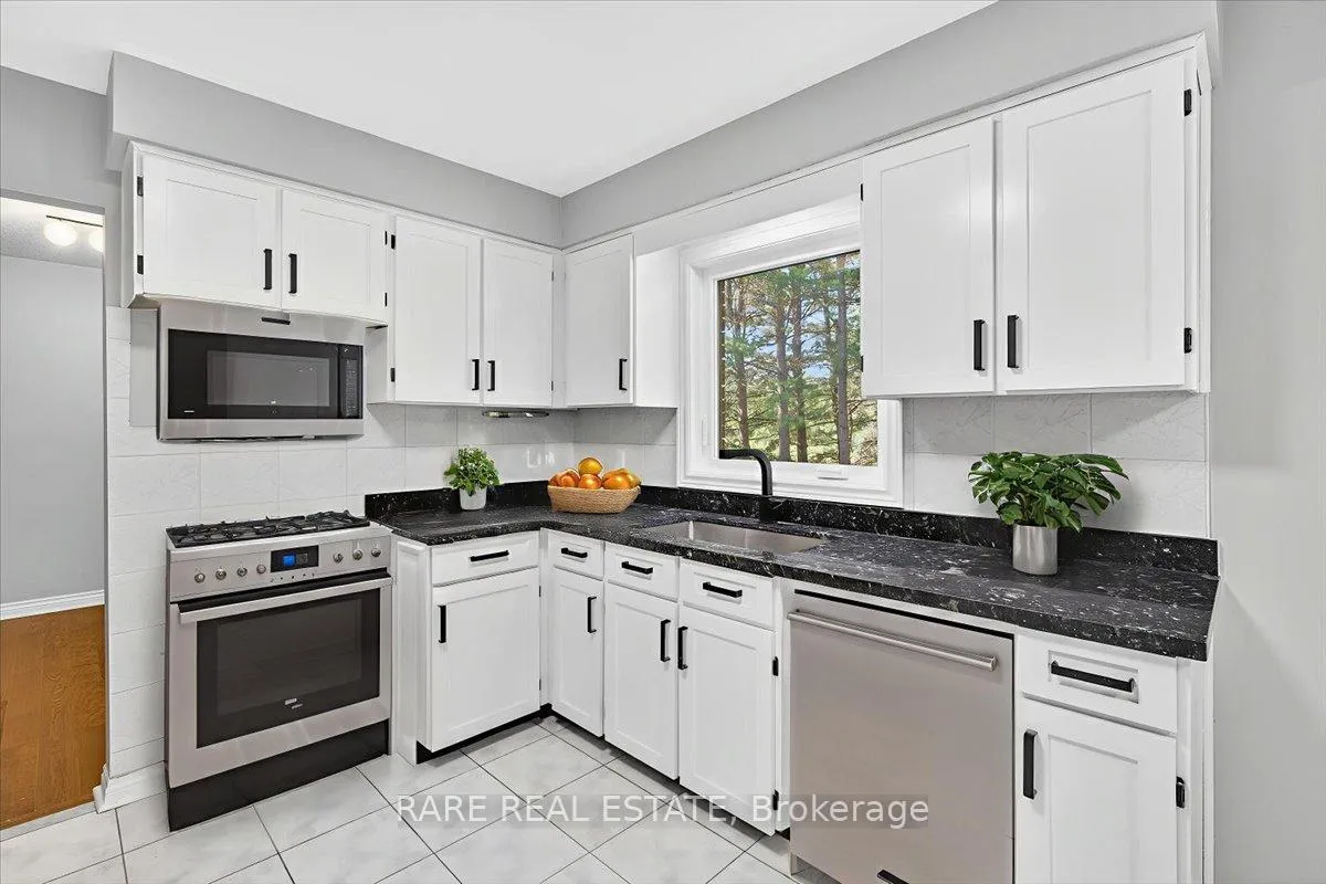 Photo 11 of 3468 Baldwick Lane, Springwater, Rural Springwater — HOMEH