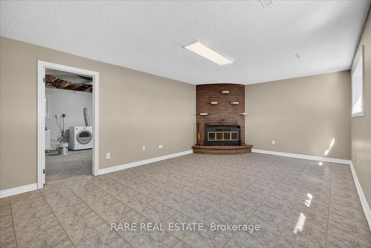 Photo 24 of 3468 Baldwick Lane, Springwater, Rural Springwater — HOMEH