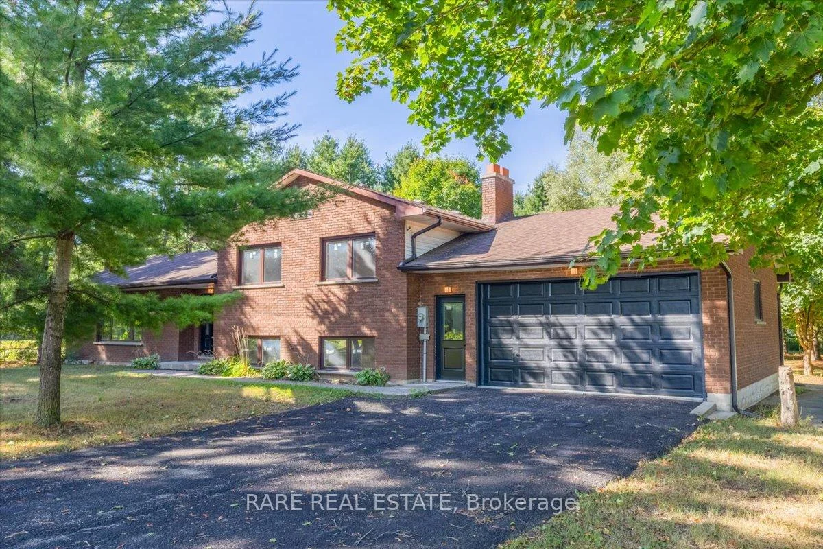 Photo 3 of 3468 Baldwick Lane, Springwater, Rural Springwater — HOMEH