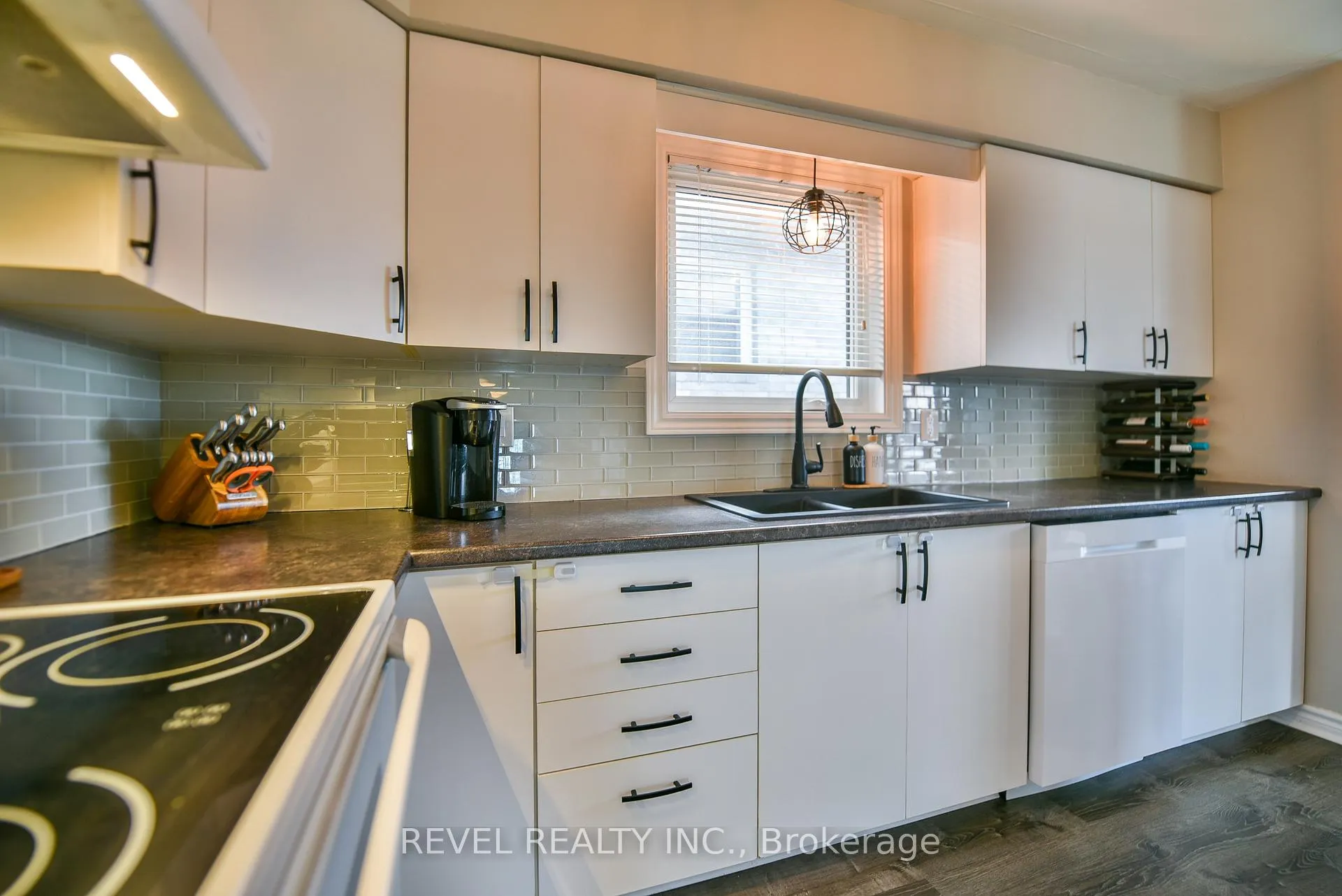Photo 11 of 1213 Lozanne Crescent, Timmins, TNW - Riverpark — HOMEH