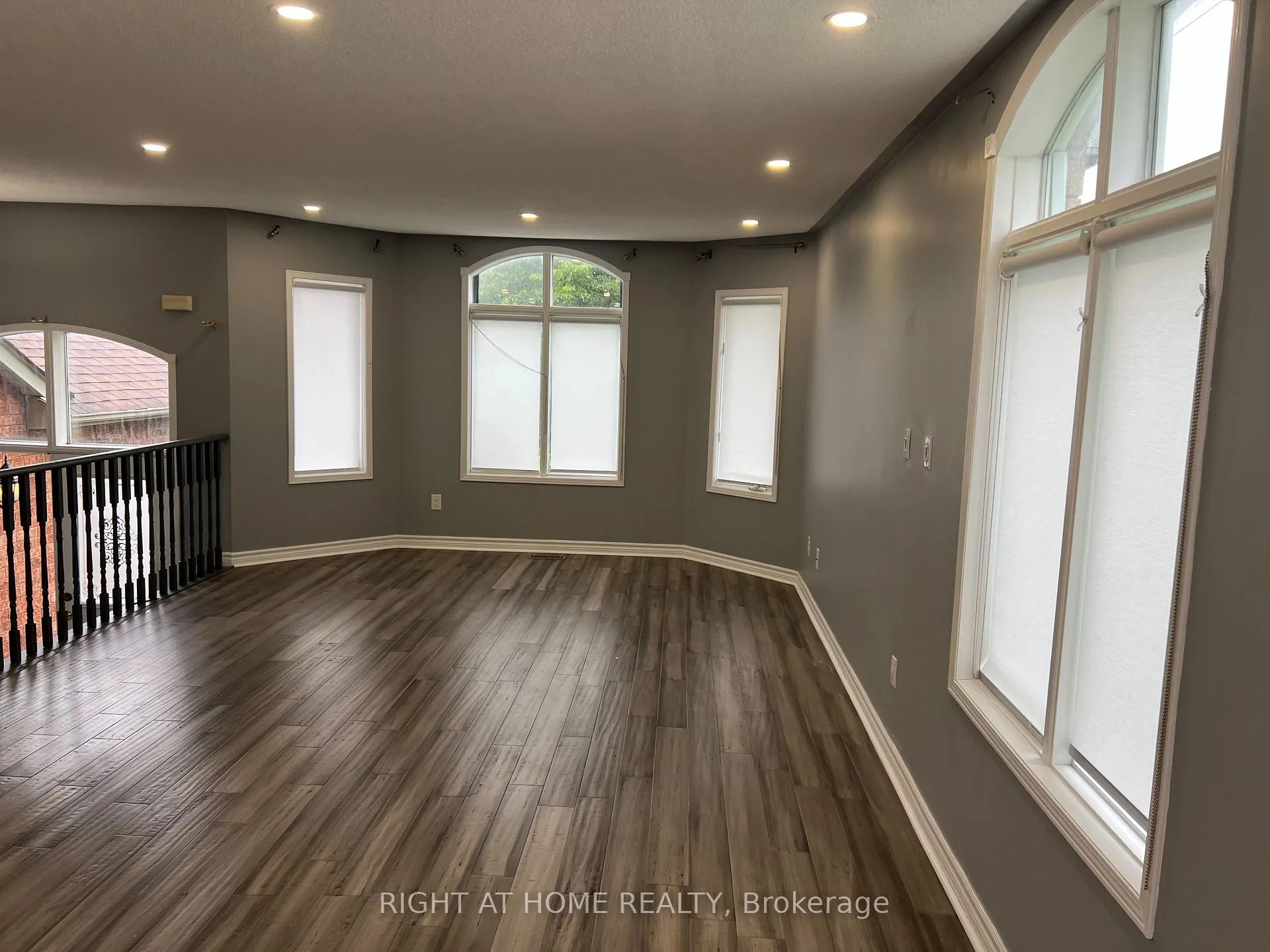 Photo 9 of 2023 Valewood Court, Oshawa, Kedron — HOMEH