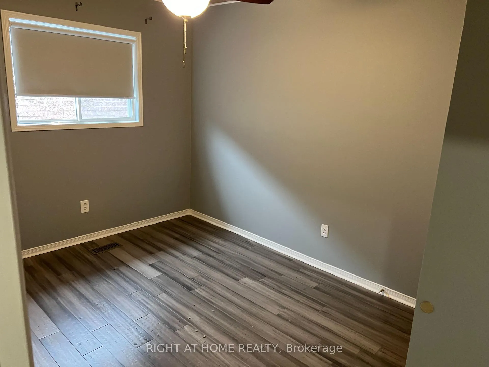 Photo 11 of 2023 Valewood Court, Oshawa, Kedron — HOMEH
