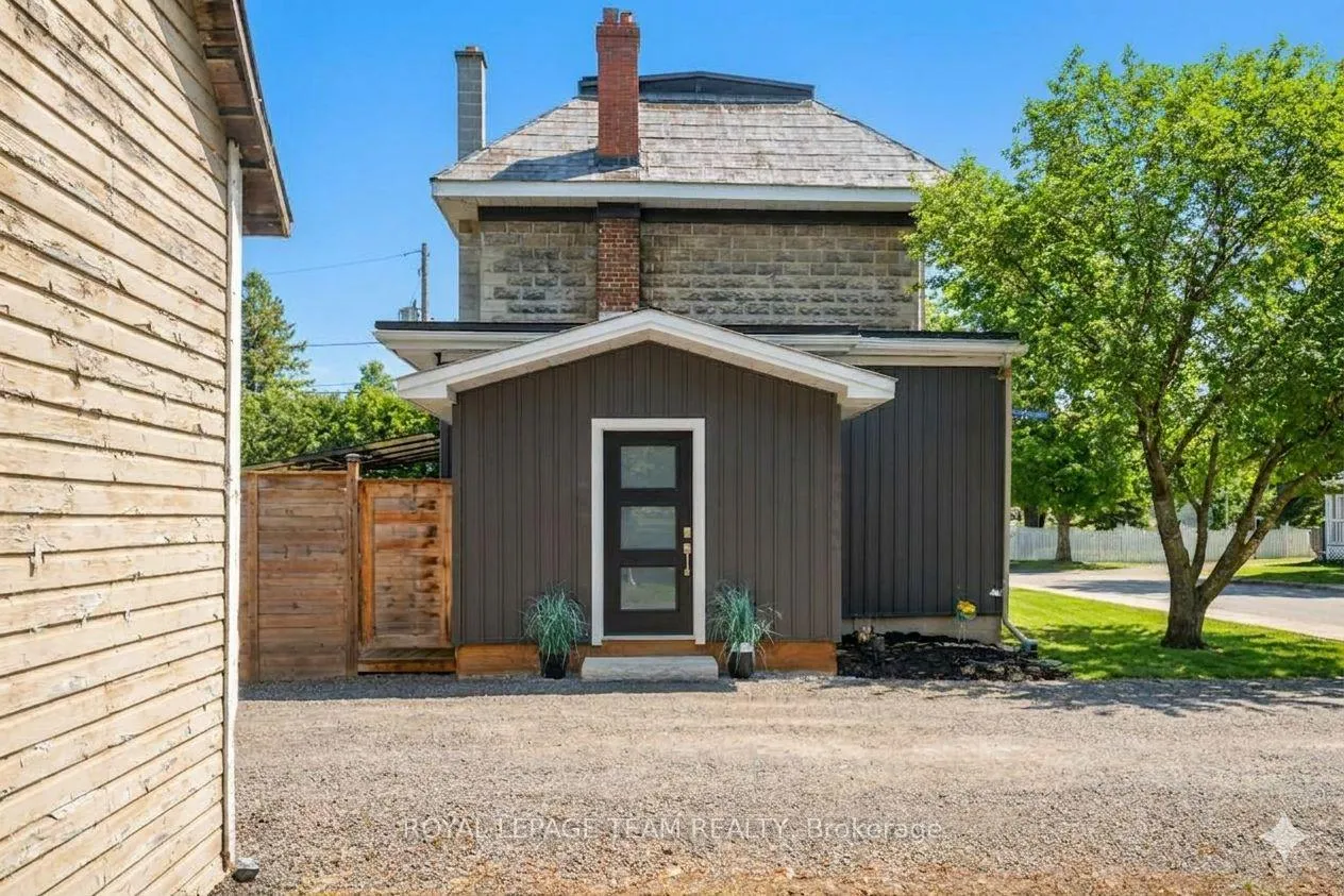 Photo 3 of 5529 Lion Street, Ottawa, Osgoode — HOMEH