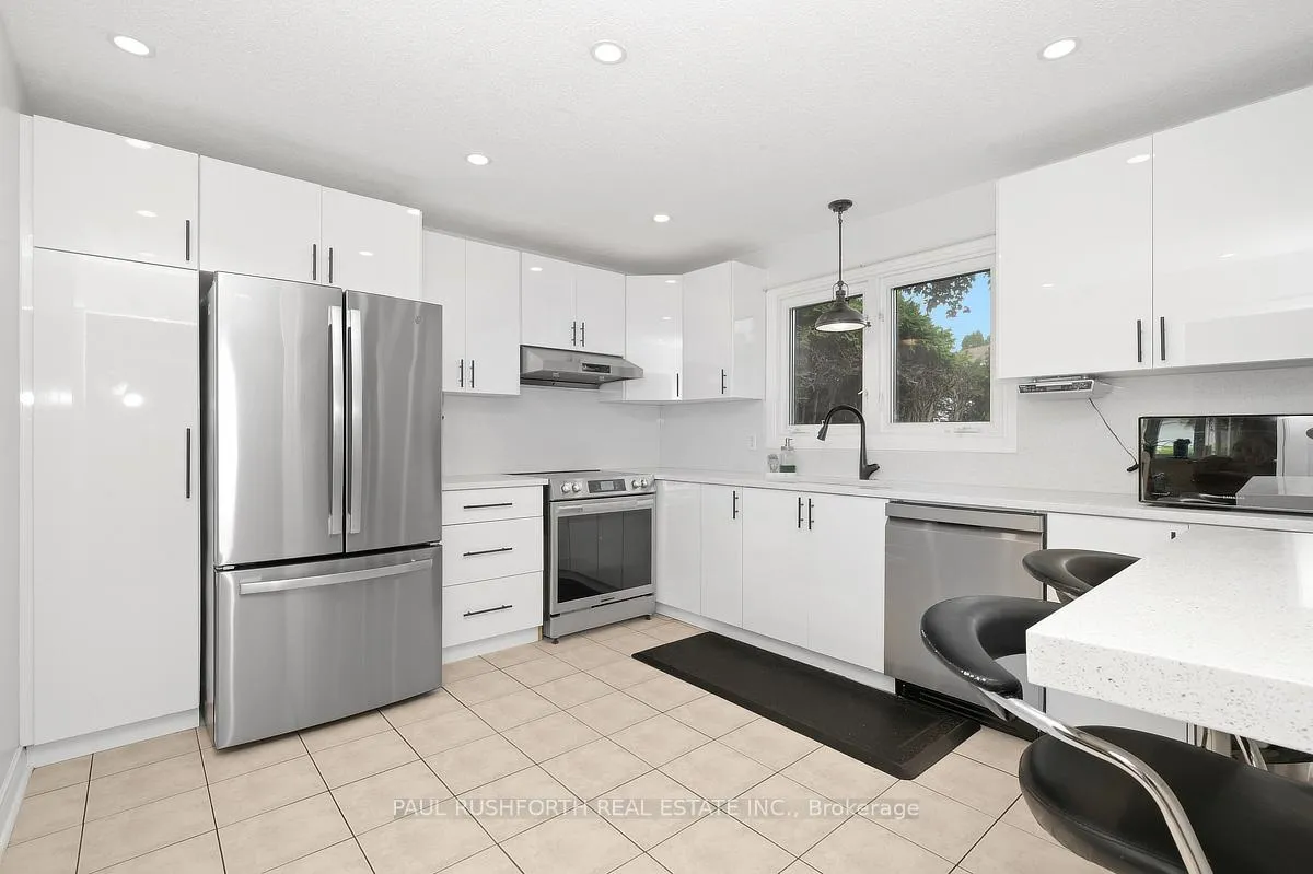 Photo 8 of 157 Craig Henry Drive, Ottawa, Craig Henry/Woodvale — HOMEH