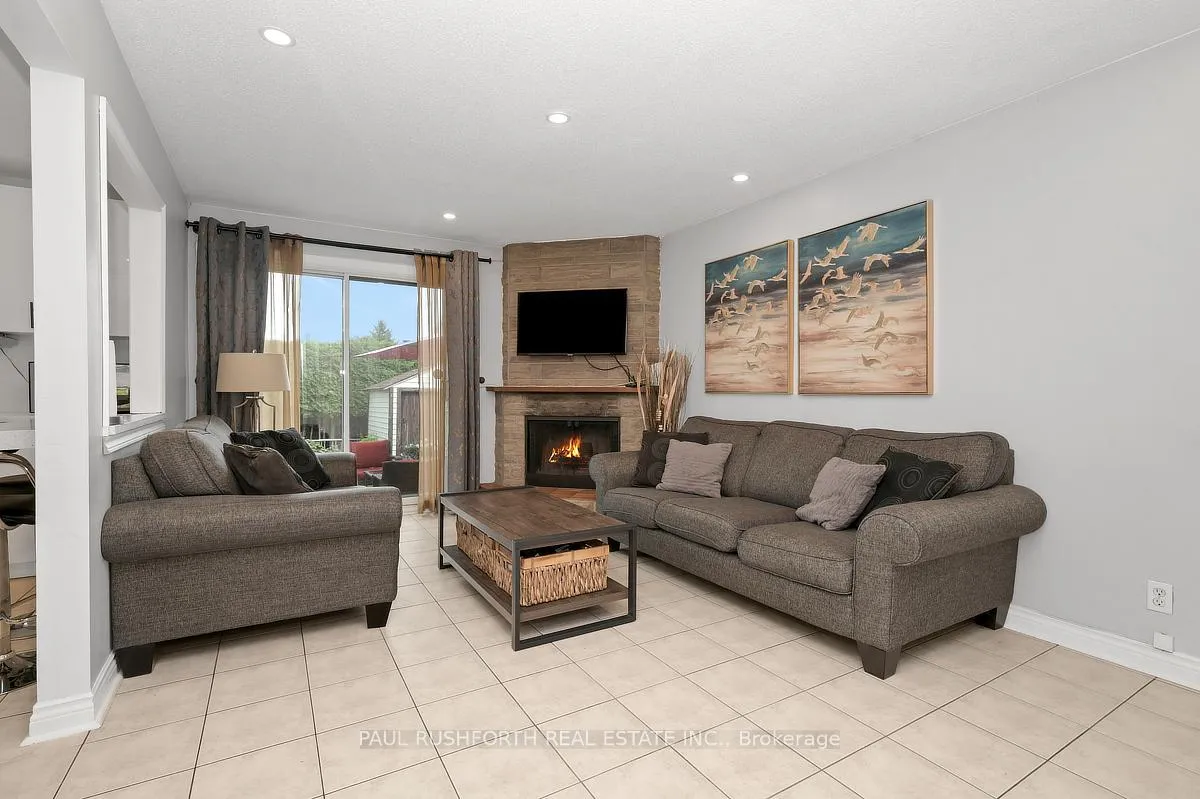 Photo 10 of 157 Craig Henry Drive, Ottawa, Craig Henry/Woodvale — HOMEH