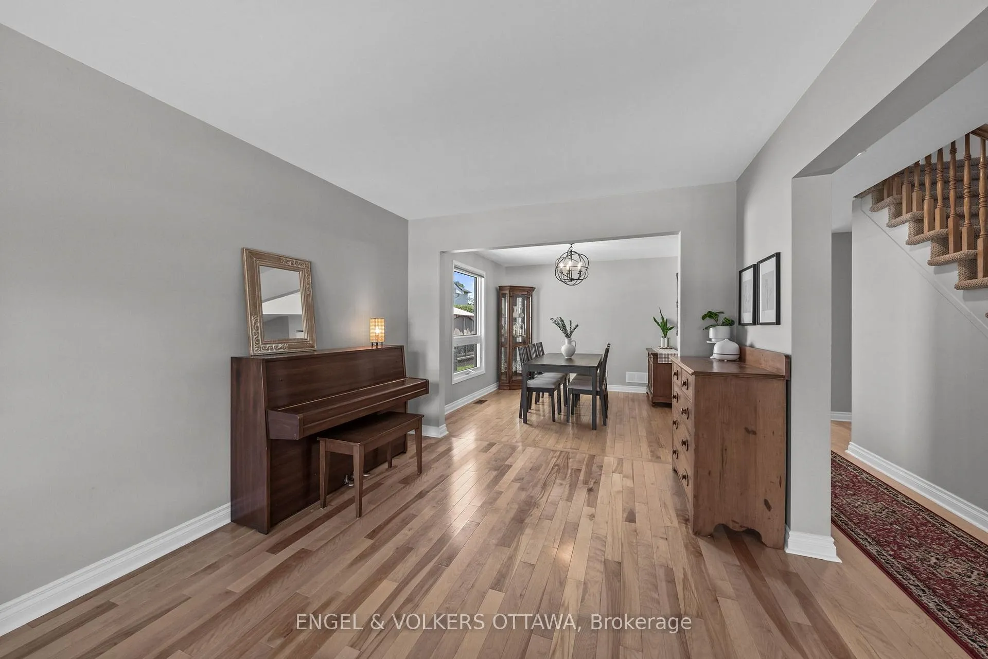 Photo 4 of 1448 Leblanc Drive, Ottawa, Chateauneuf — HOMEH