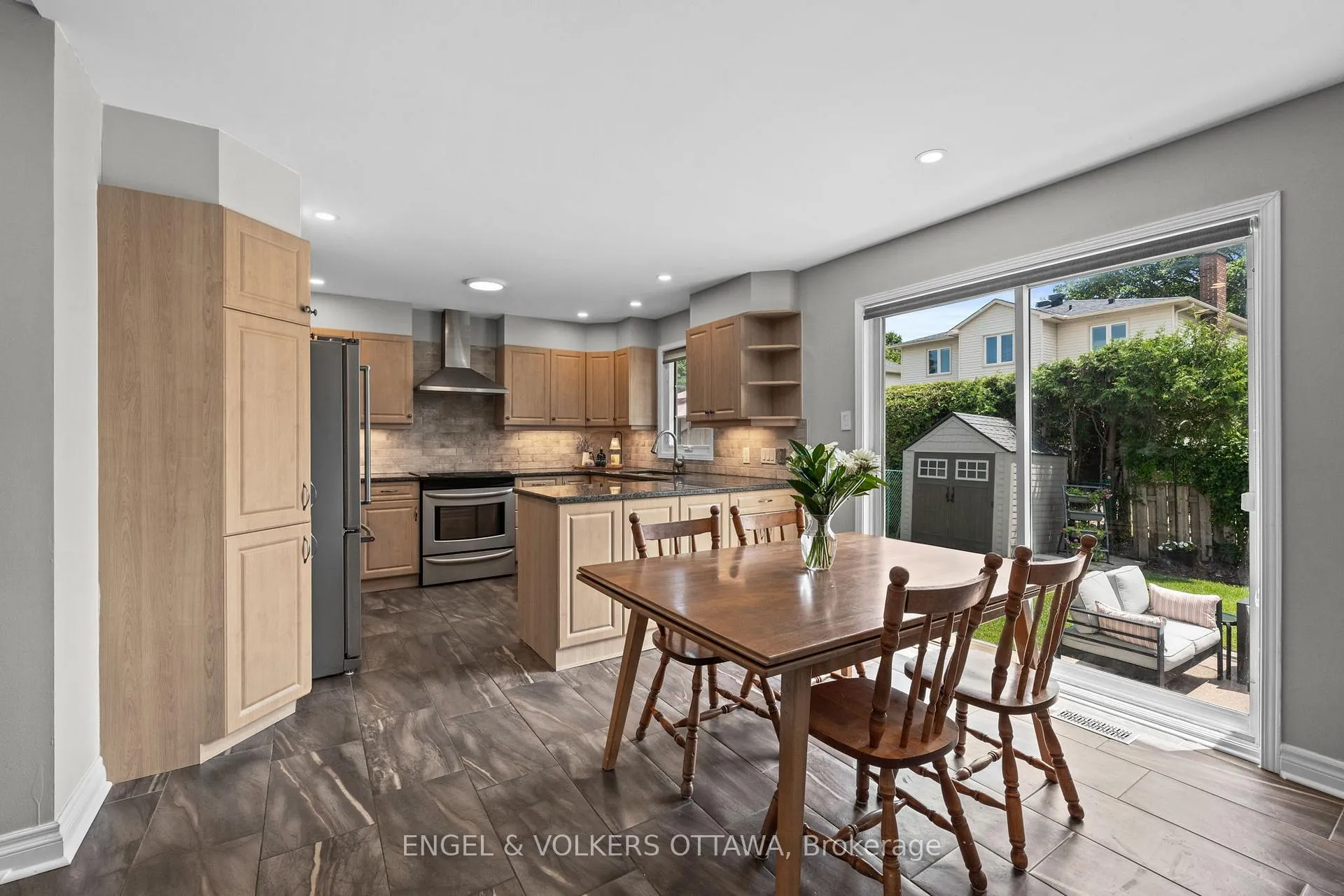 Photo 6 of 1448 Leblanc Drive, Ottawa, Chateauneuf — HOMEH