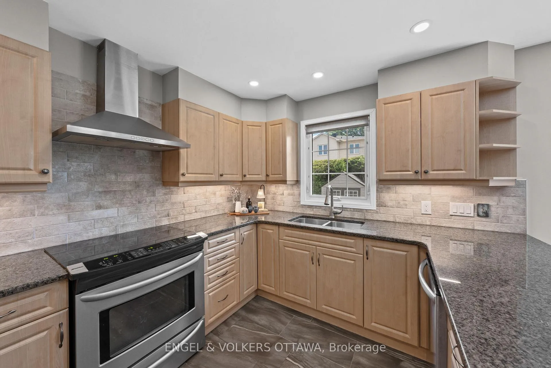 Photo 8 of 1448 Leblanc Drive, Ottawa, Chateauneuf — HOMEH