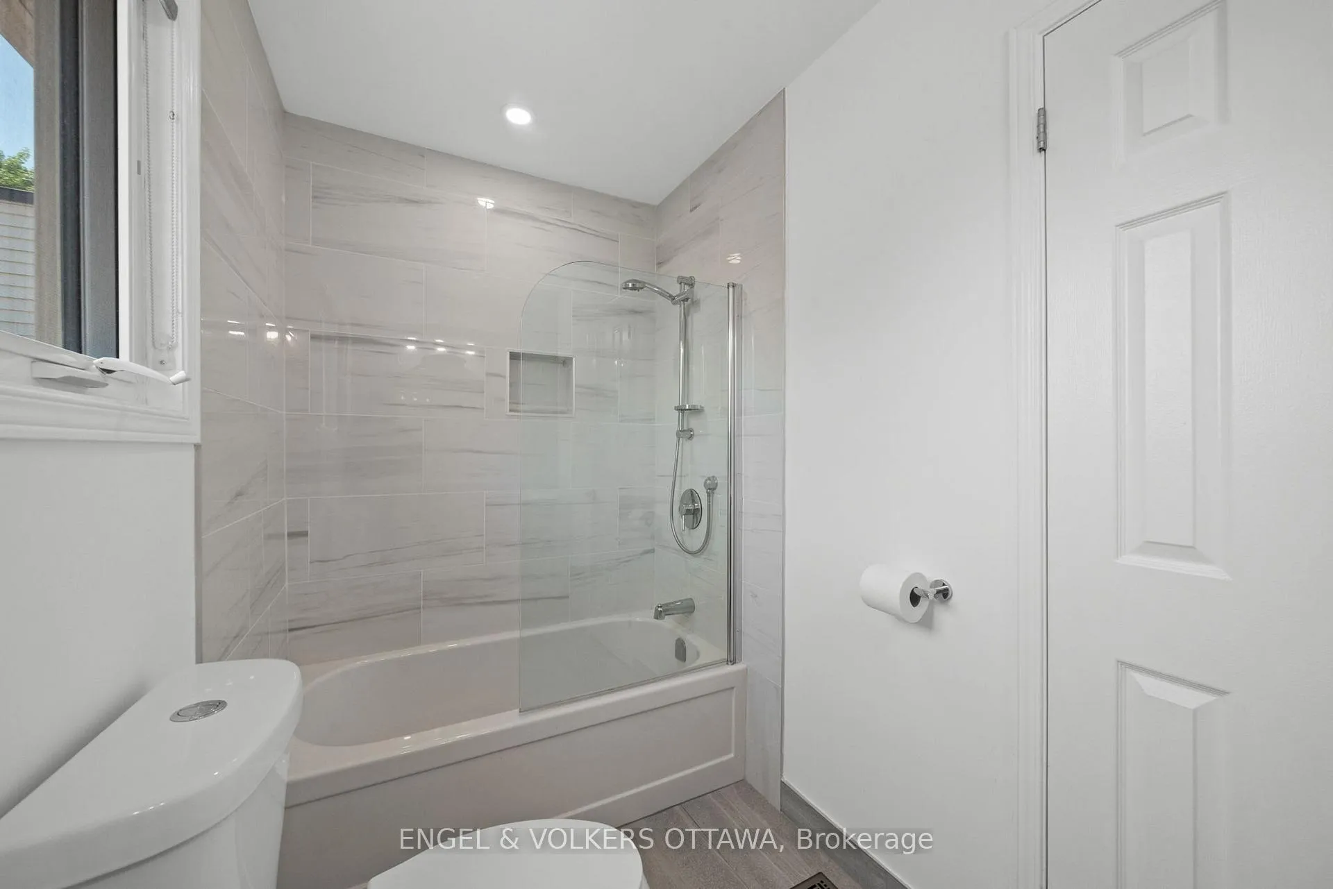Photo 23 of 1448 Leblanc Drive, Ottawa, Chateauneuf — HOMEH