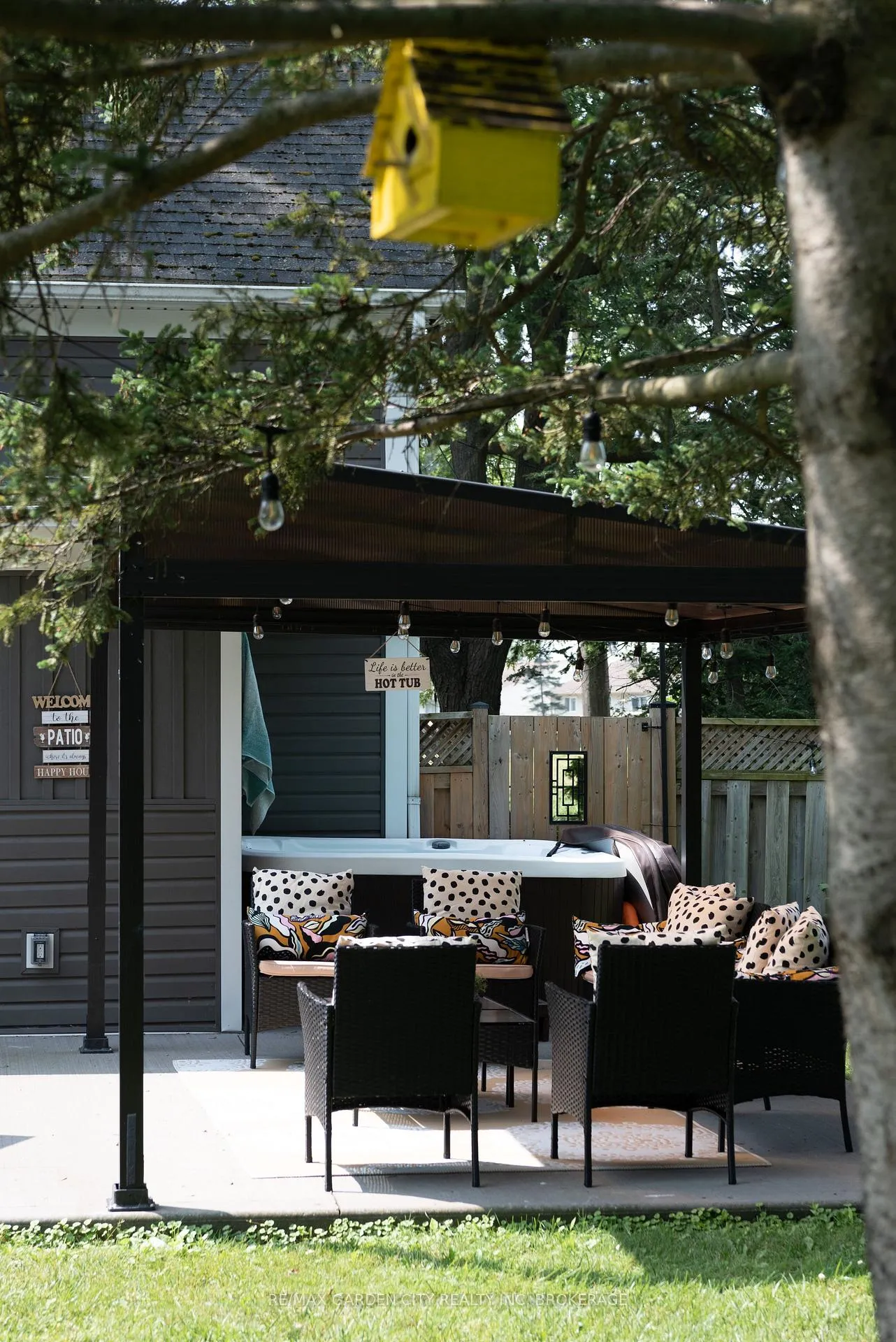 Photo 23 of 5853 Mcleod Road, Niagara Falls, Arad/Fallsview — HOMEH