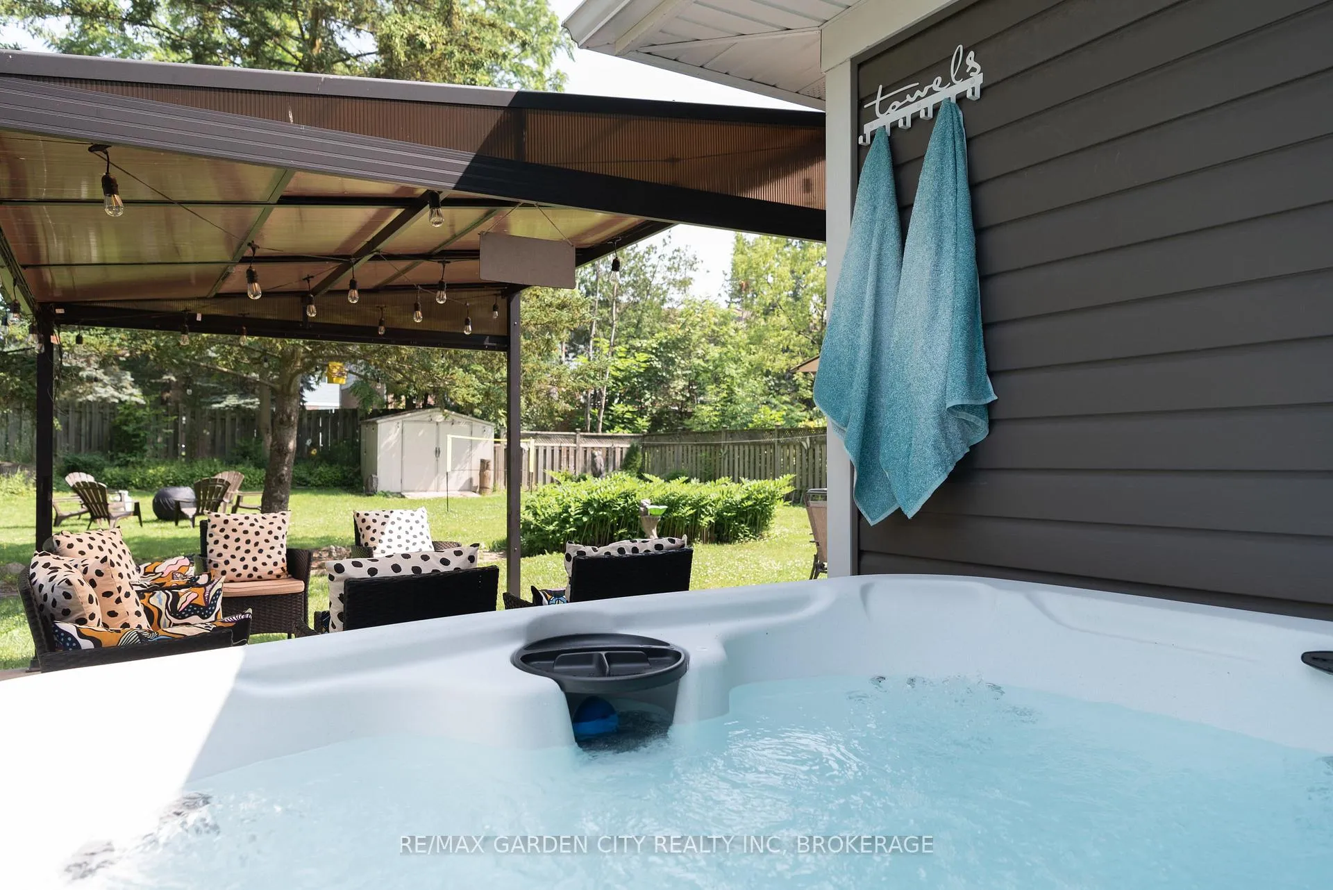 Photo 24 of 5853 Mcleod Road, Niagara Falls, Arad/Fallsview — HOMEH