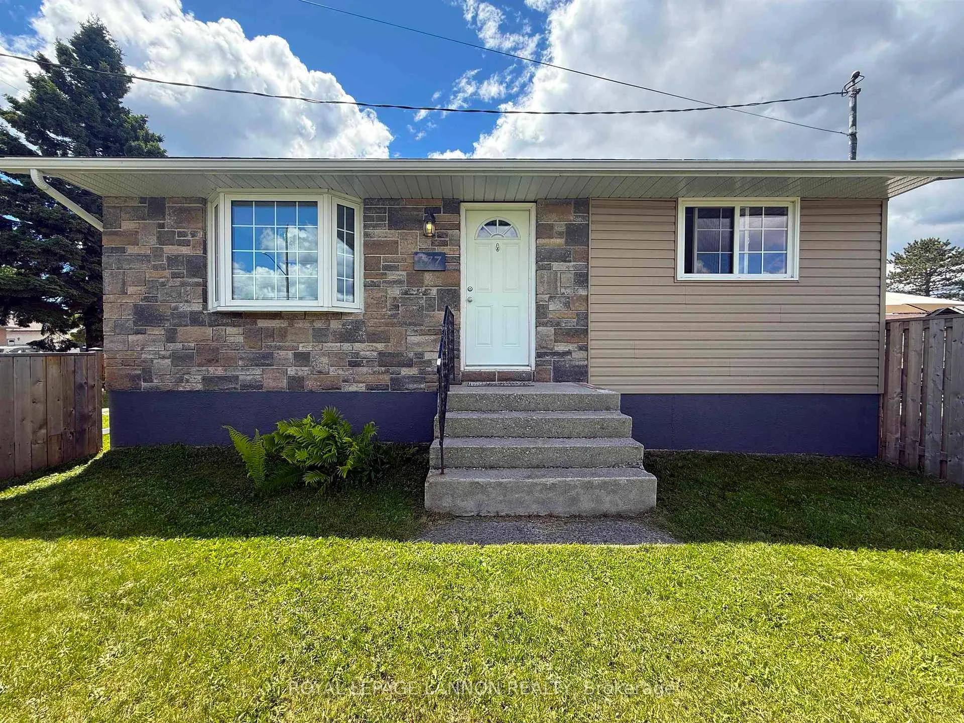Photo 3 of 177 Shipley Street, Thunder Bay, Shuniah — HOMEH