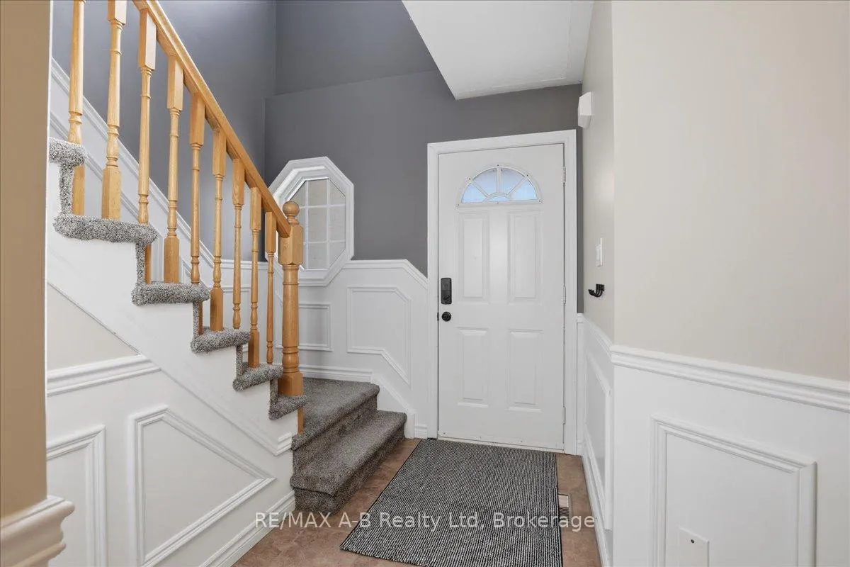 Photo 7 of 528 Nelson Street W, Stratford — HOMEH