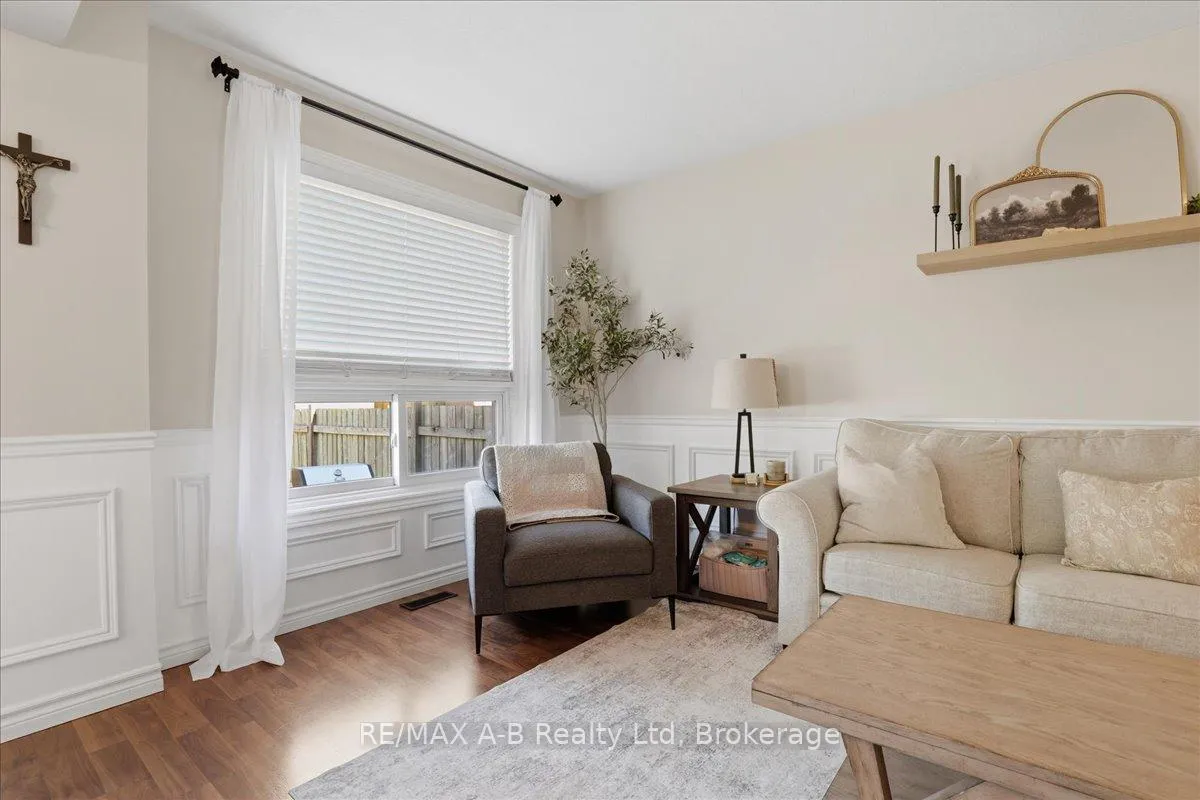 Photo 12 of 528 Nelson Street W, Stratford — HOMEH