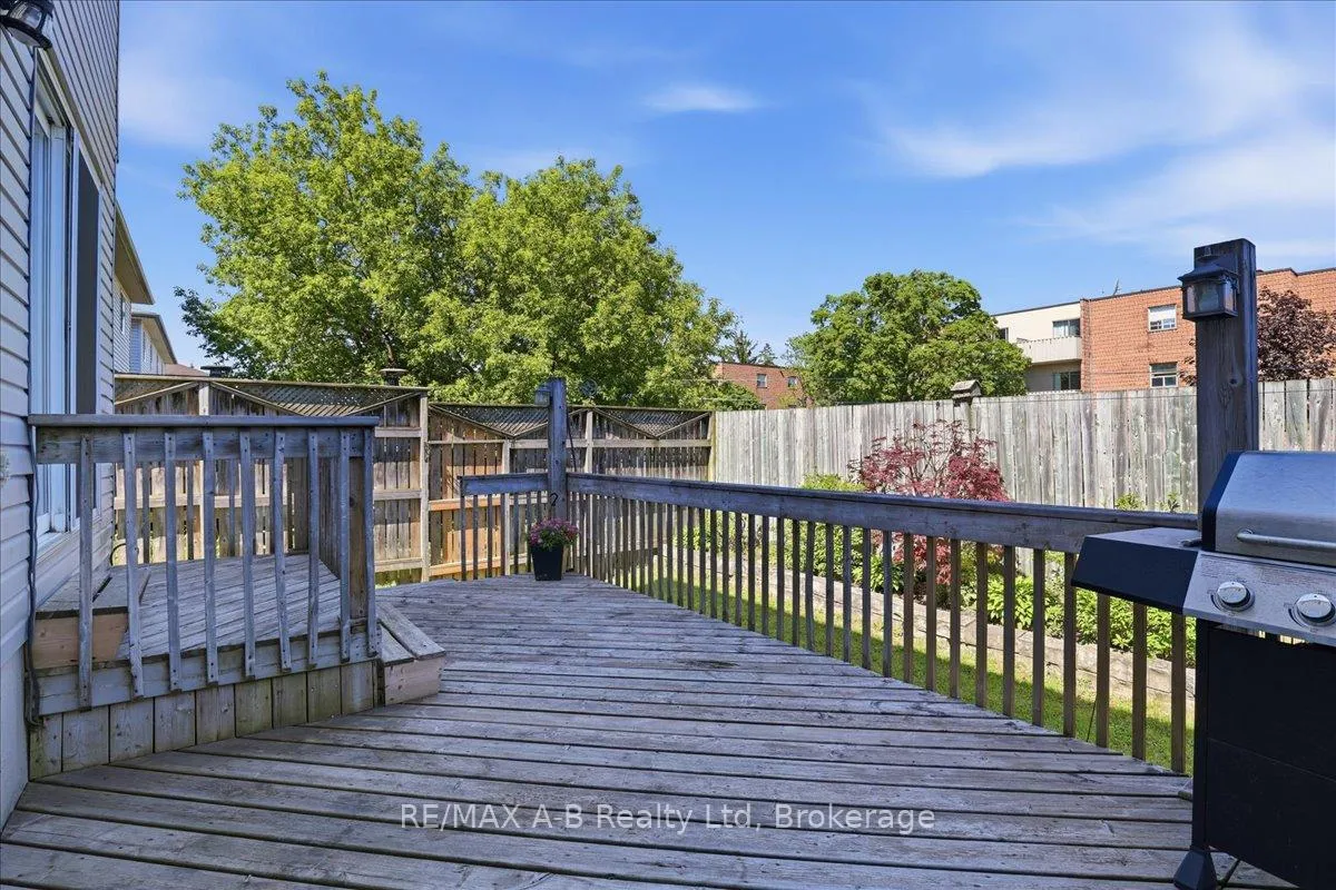Photo 36 of 528 Nelson Street W, Stratford — HOMEH
