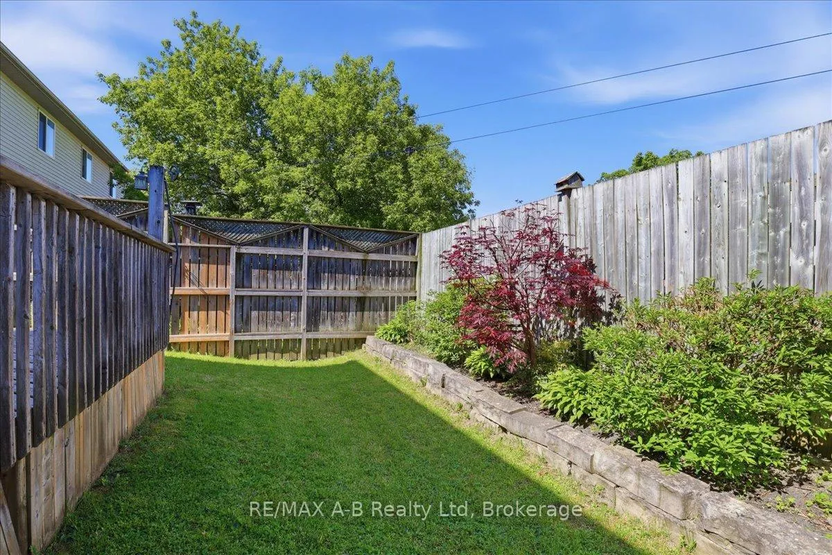 Photo 39 of 528 Nelson Street W, Stratford — HOMEH