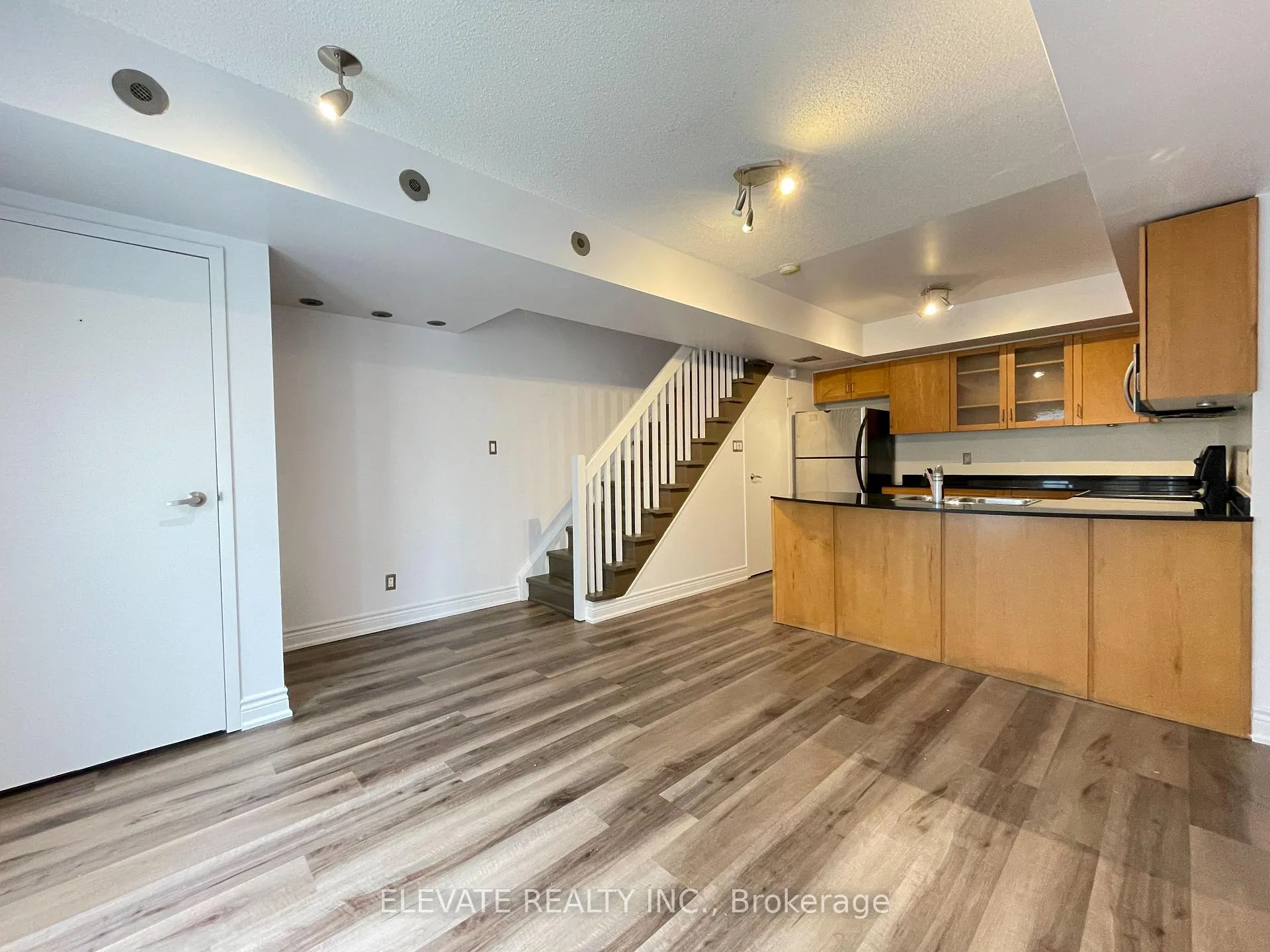 Photo 2 of Unit 706, 42 Western Battery Road, Toronto, Niagara — HOMEH