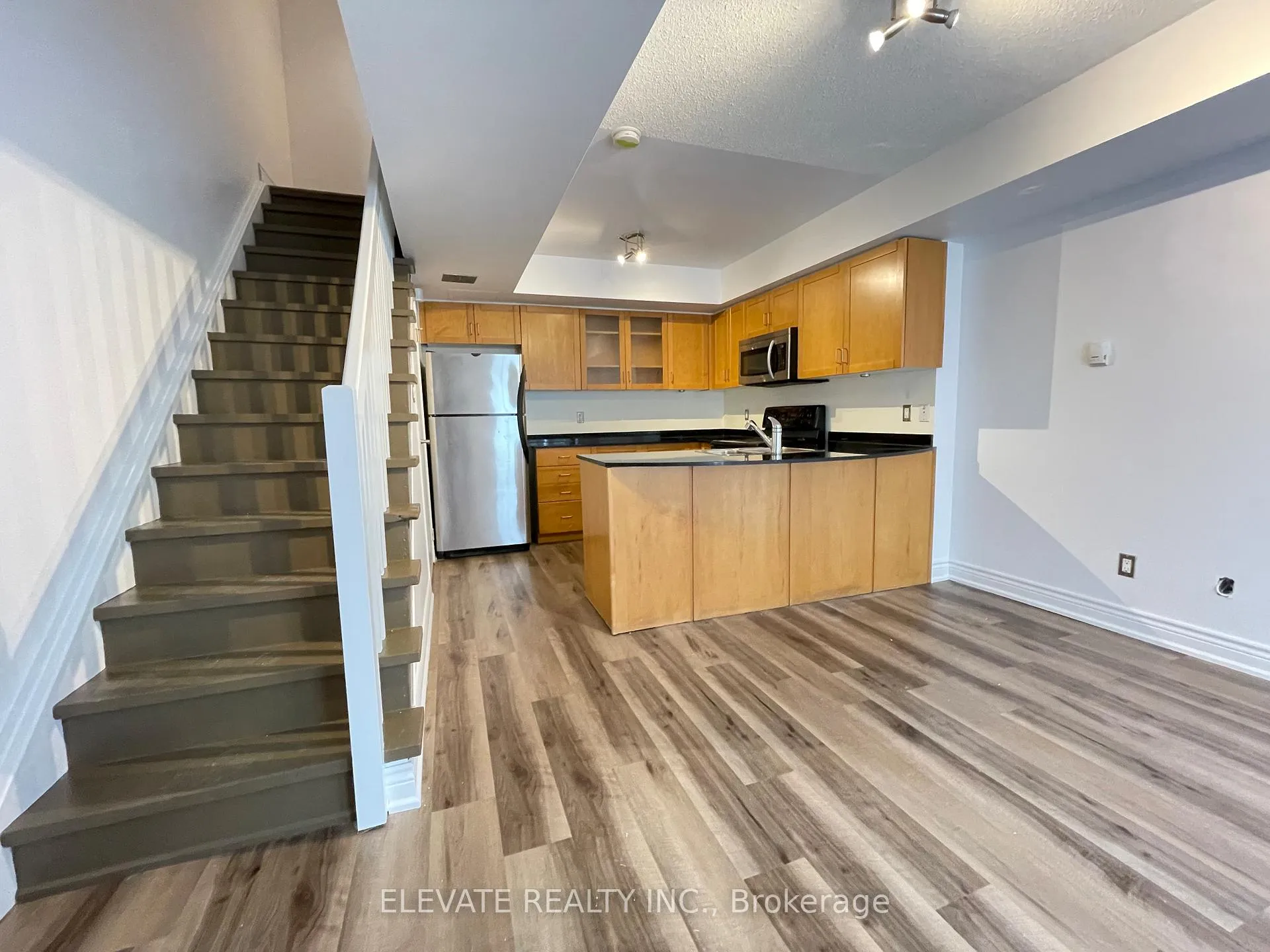 Photo 3 of Unit 706, 42 Western Battery Road, Toronto, Niagara — HOMEH