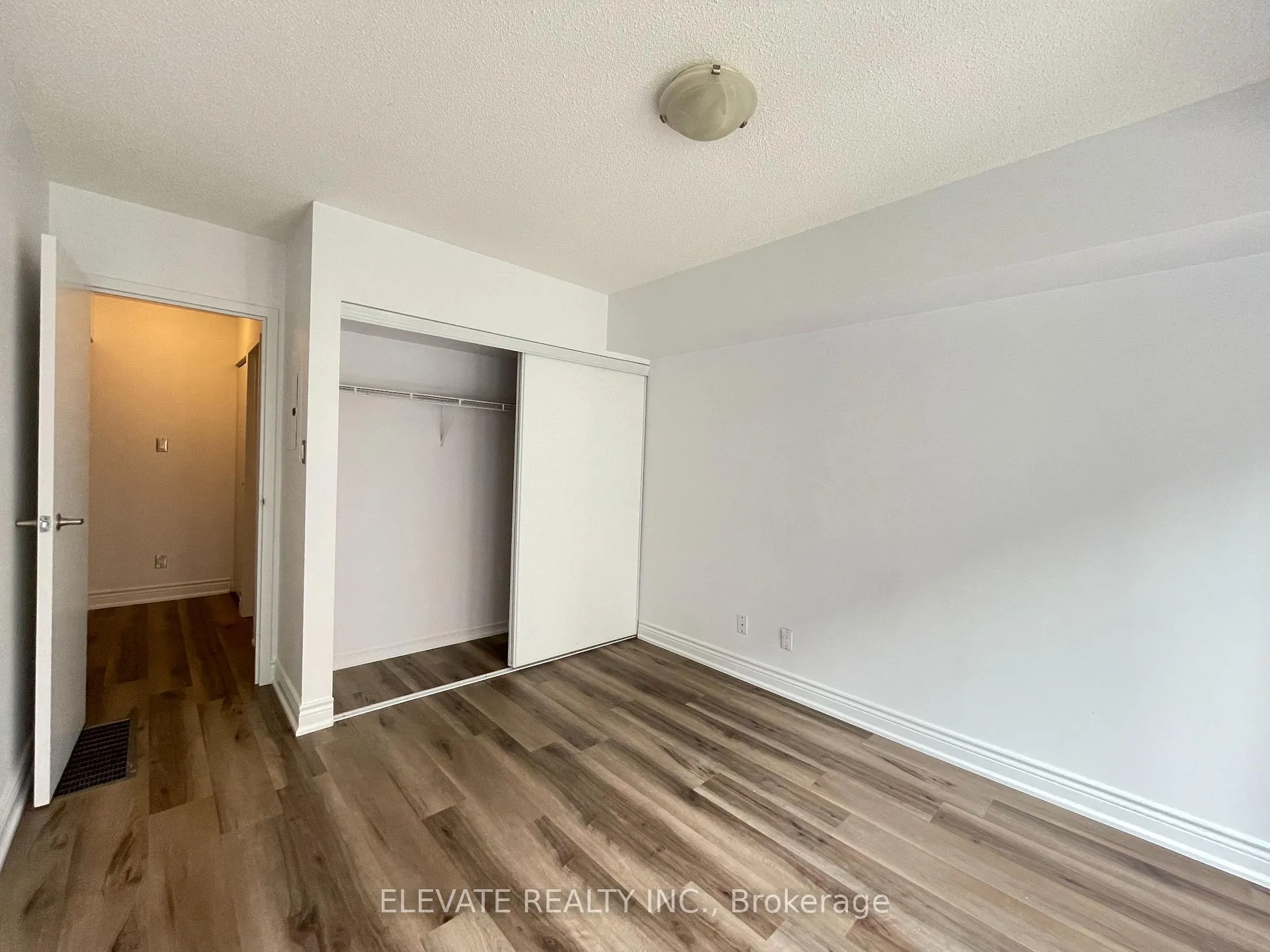 Photo 10 of Unit 706, 42 Western Battery Road, Toronto, Niagara — HOMEH