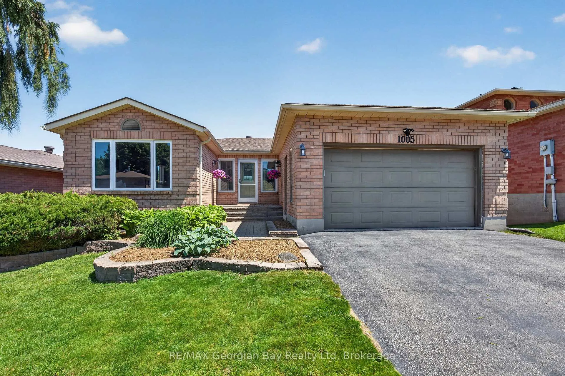 Photo of 1005 Dina Crescent