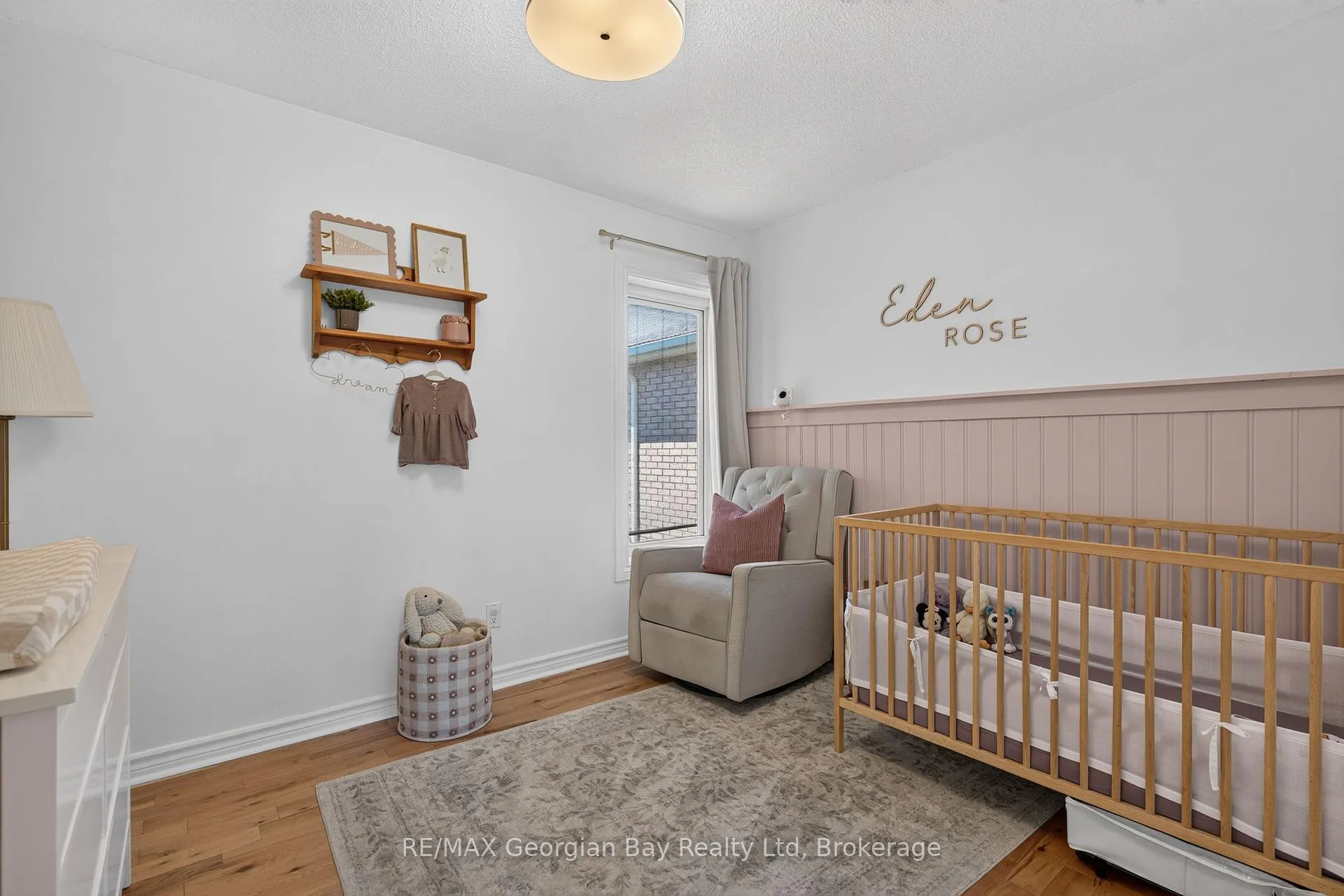 Photo 19 of 1005 Dina Crescent, Midland — HOMEH