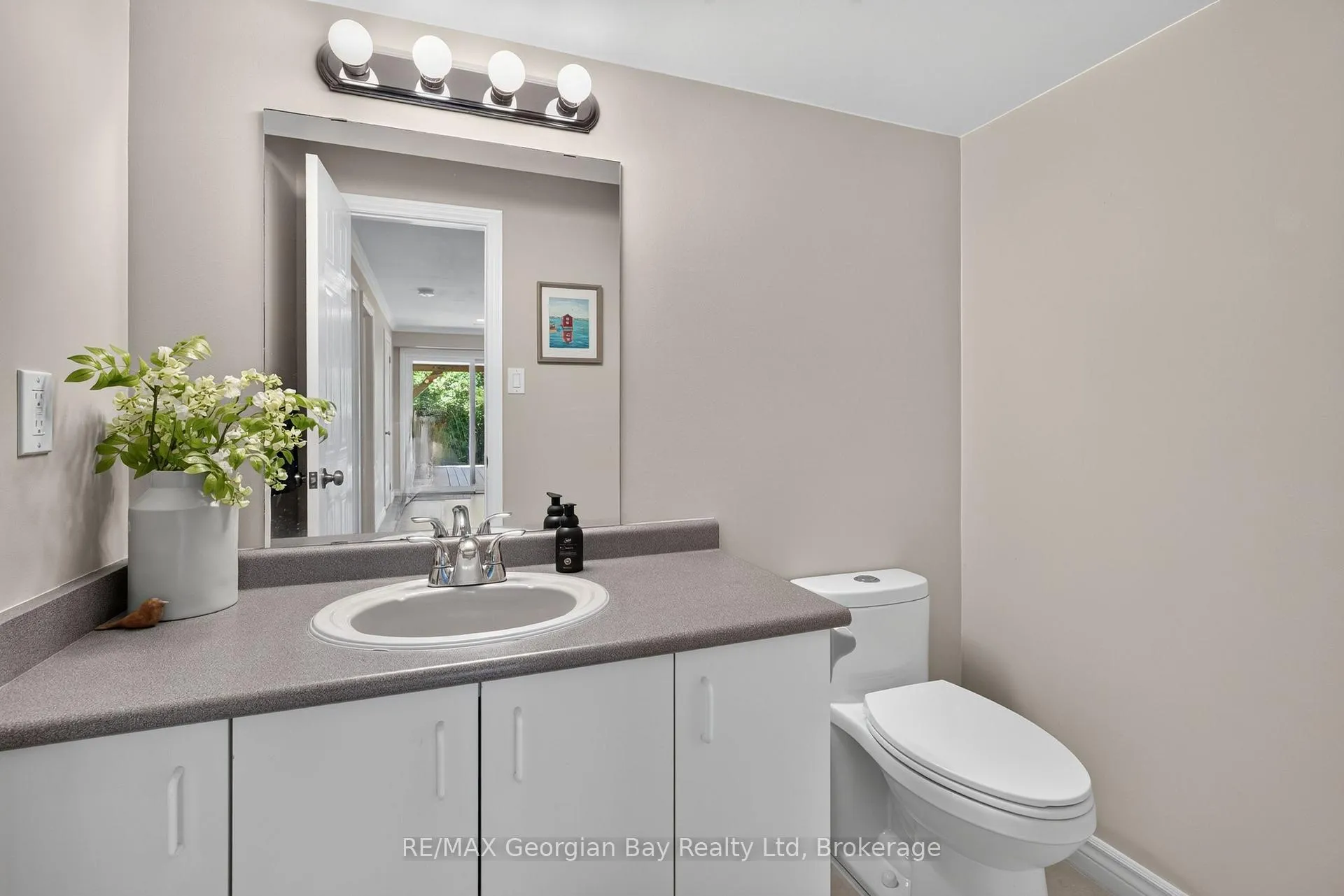 Photo 27 of 1005 Dina Crescent, Midland — HOMEH