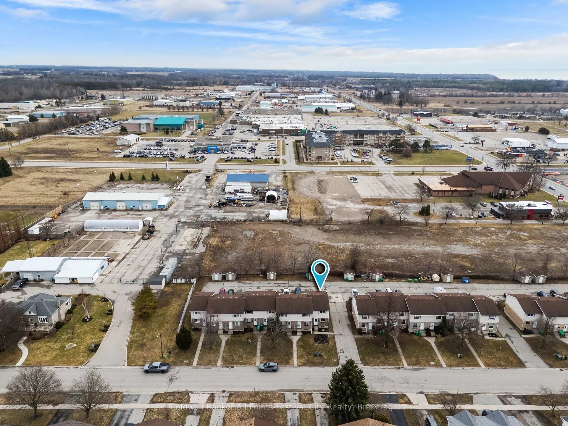 Photo 6 of 146 Bennett Street E, Goderich, Goderich (Town) — HOMEH
