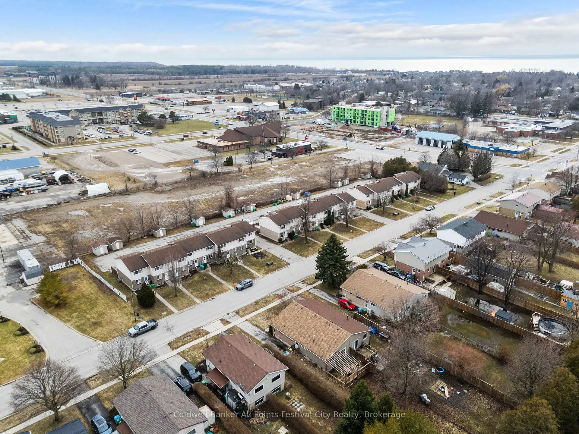 Photo 35 of 146 Bennett Street E, Goderich, Goderich (Town) — HOMEH