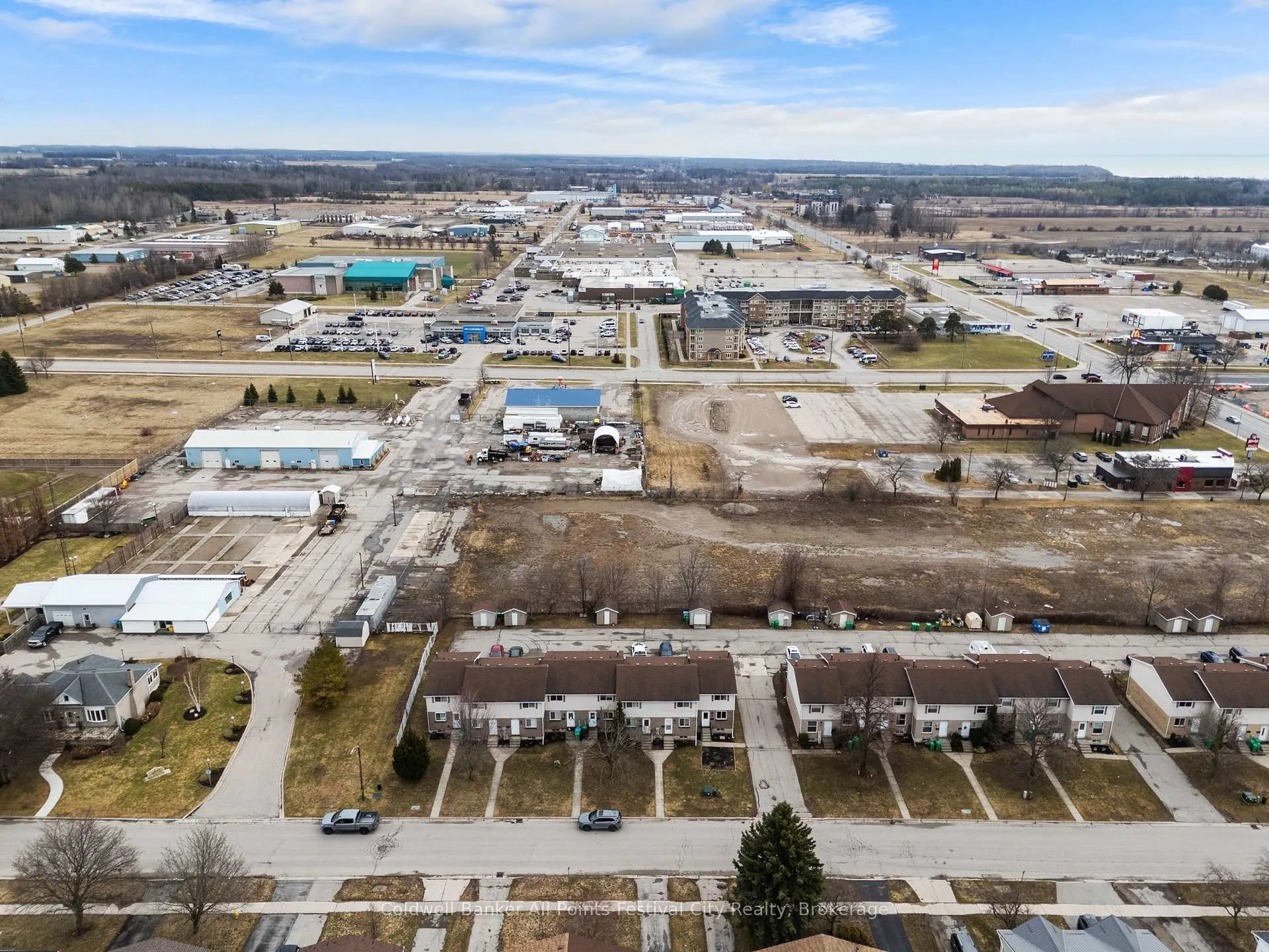 Photo 36 of 146 Bennett Street E, Goderich, Goderich (Town) — HOMEH
