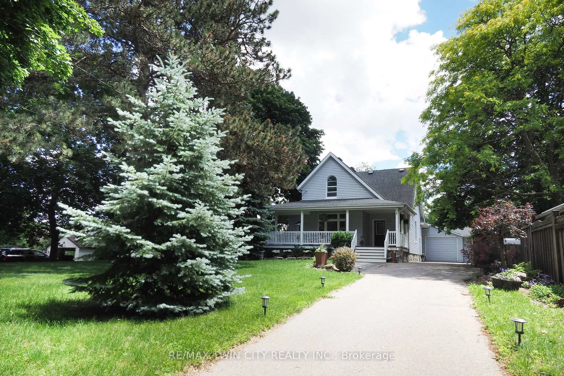 Photo 2 of 103 Belleview Avenue, Waterloo — HOMEH