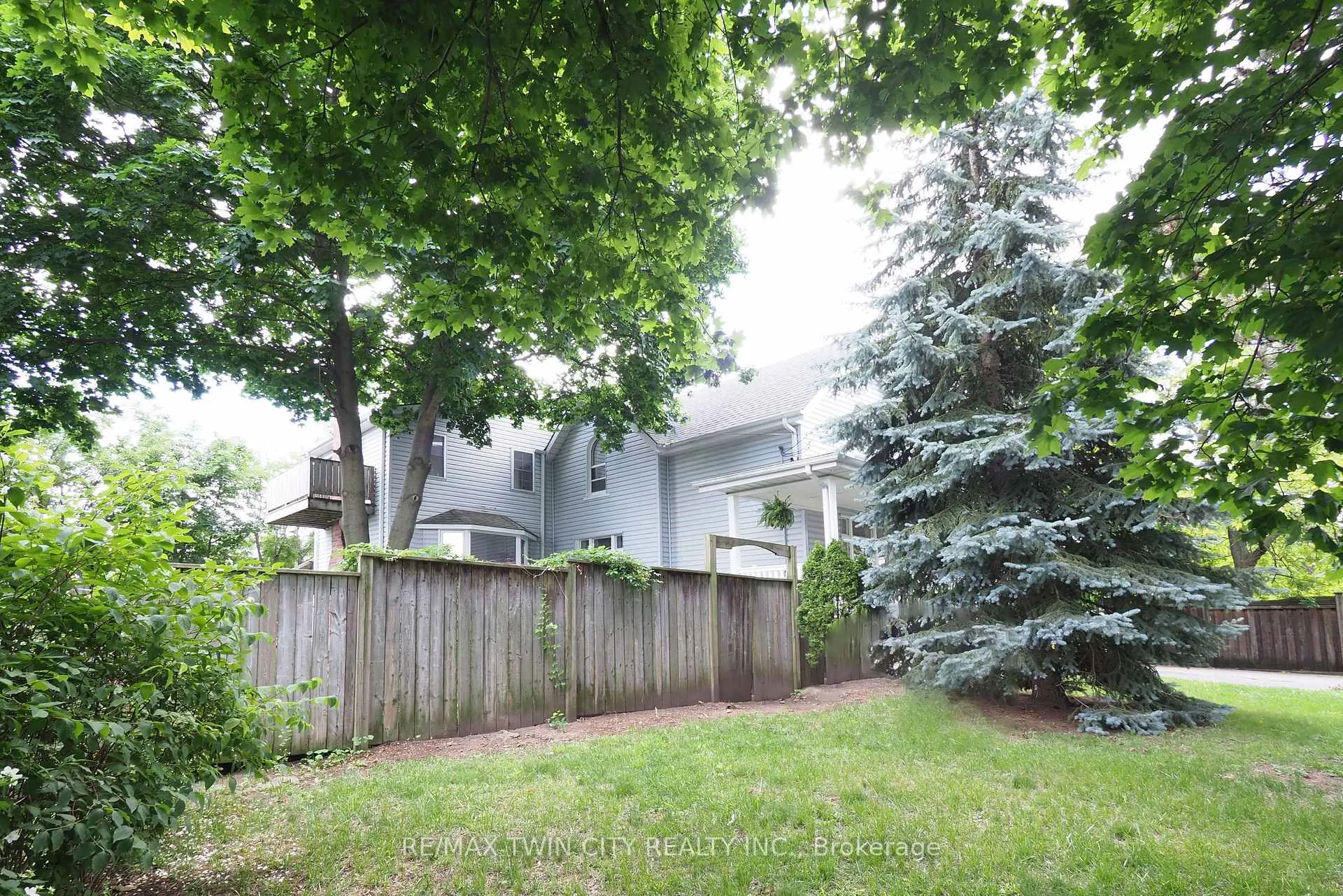 Photo 3 of 103 Belleview Avenue, Waterloo — HOMEH