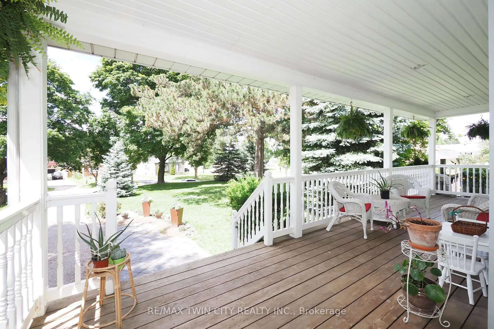 Photo 4 of 103 Belleview Avenue, Waterloo — HOMEH