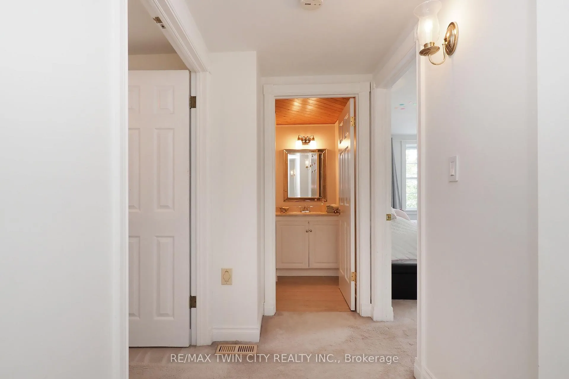 Photo 24 of 103 Belleview Avenue, Waterloo — HOMEH