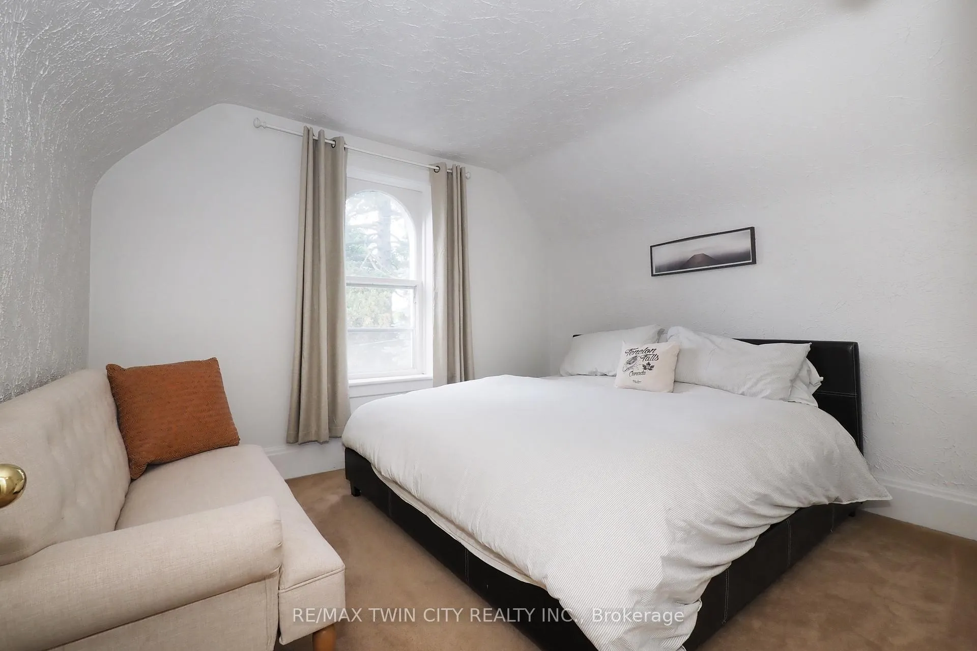 Photo 36 of 103 Belleview Avenue, Waterloo — HOMEH