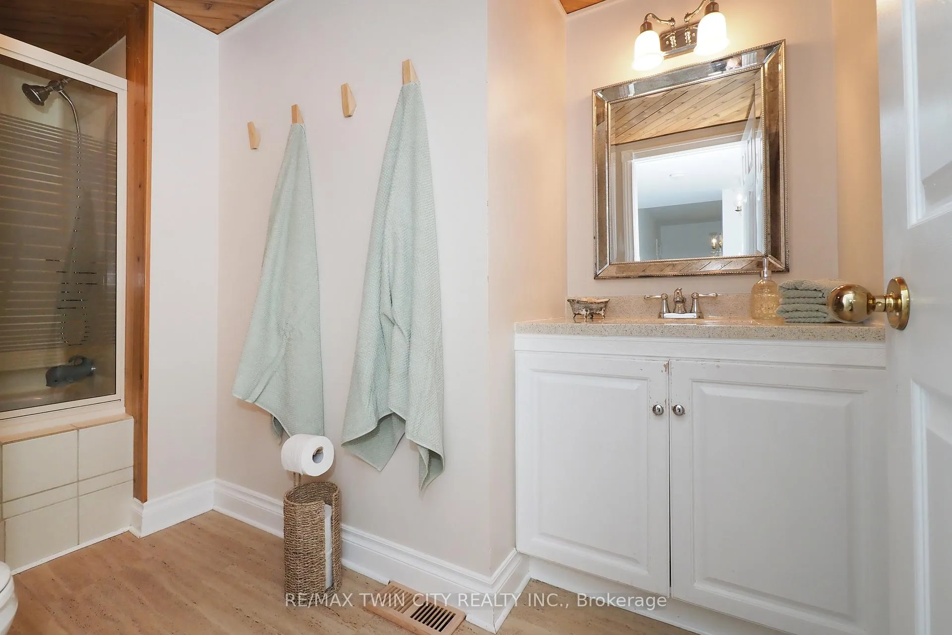 Photo 37 of 103 Belleview Avenue, Waterloo — HOMEH