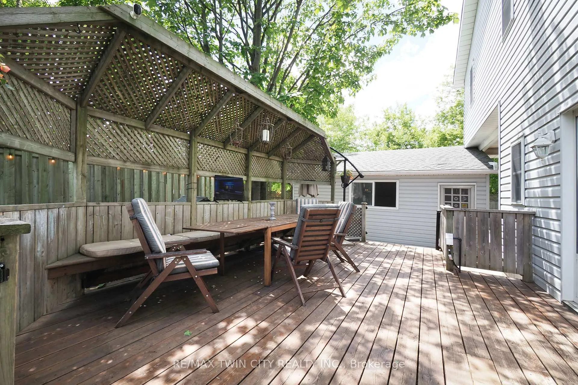 Photo 44 of 103 Belleview Avenue, Waterloo — HOMEH