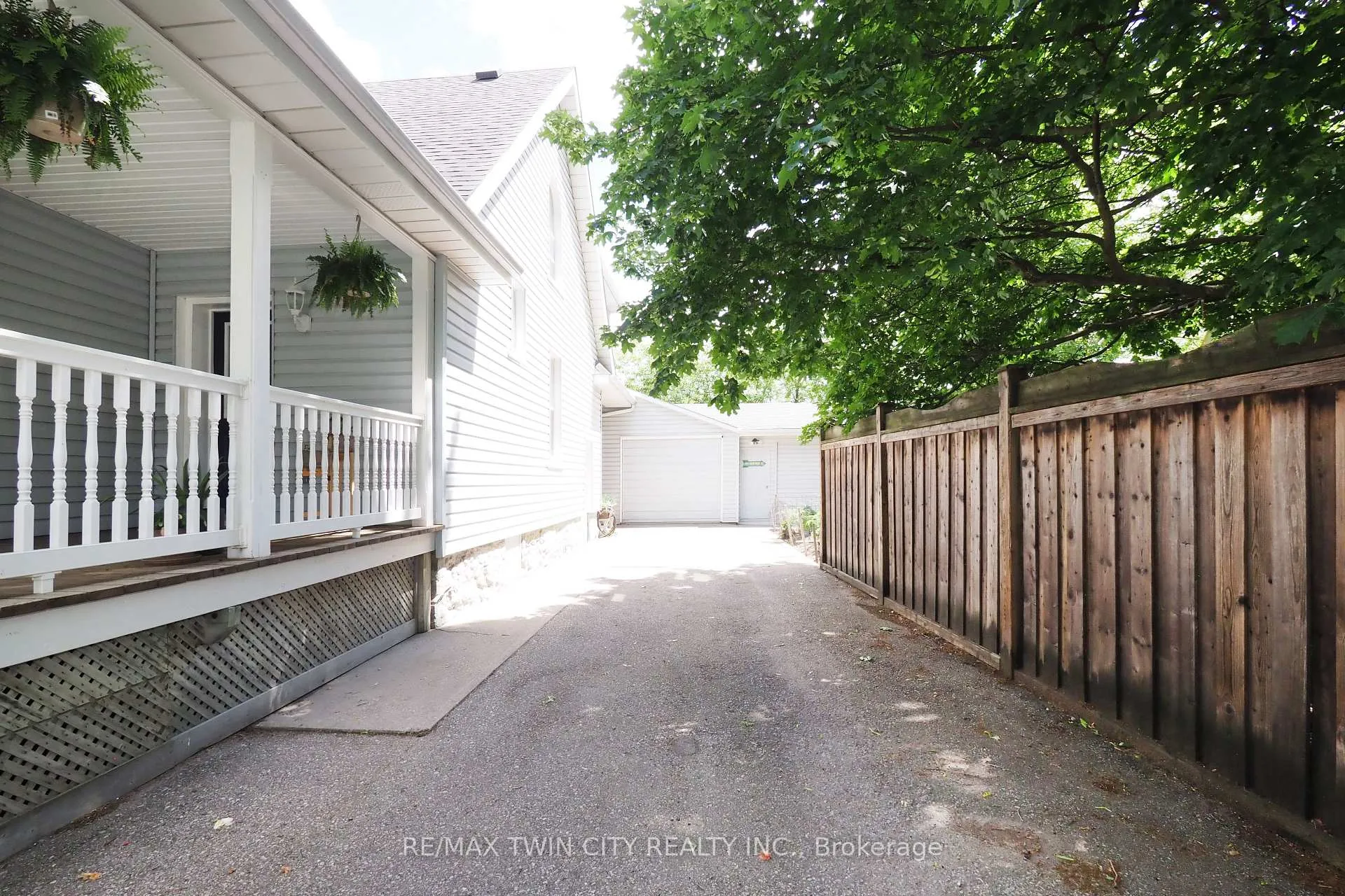 Photo 46 of 103 Belleview Avenue, Waterloo — HOMEH