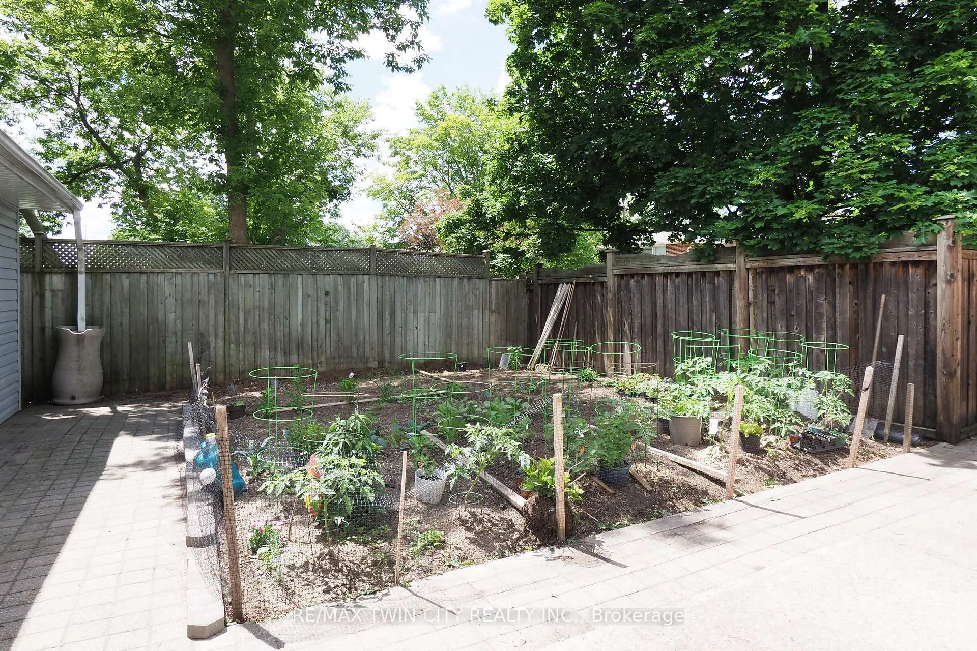 Photo 50 of 103 Belleview Avenue, Waterloo — HOMEH