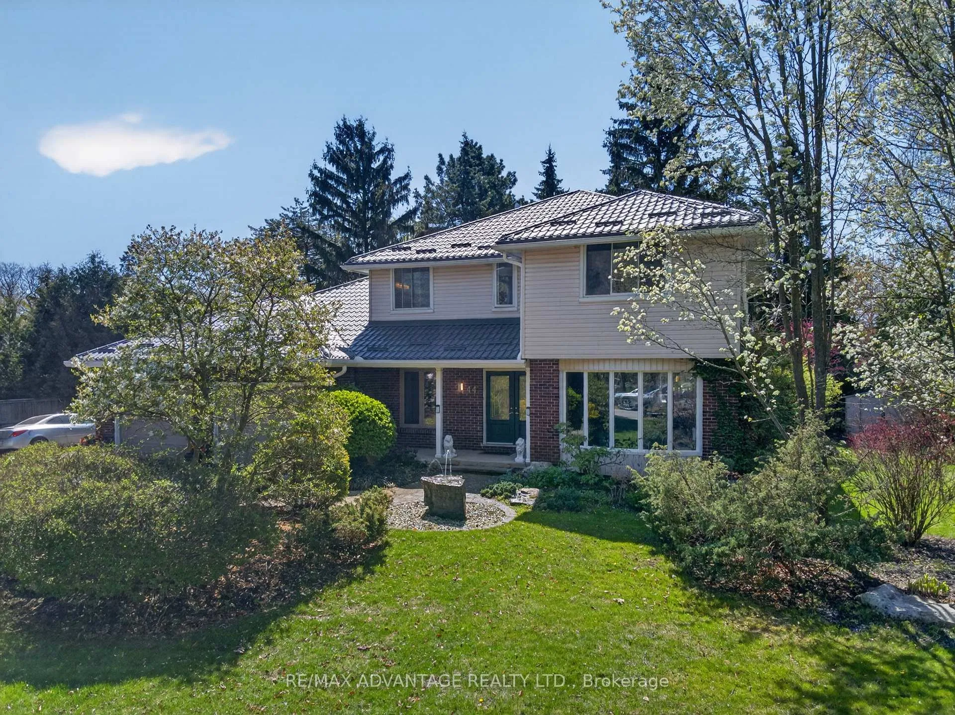 Photo 6 of 44 Northcrest Drive, London, North B — HOMEH