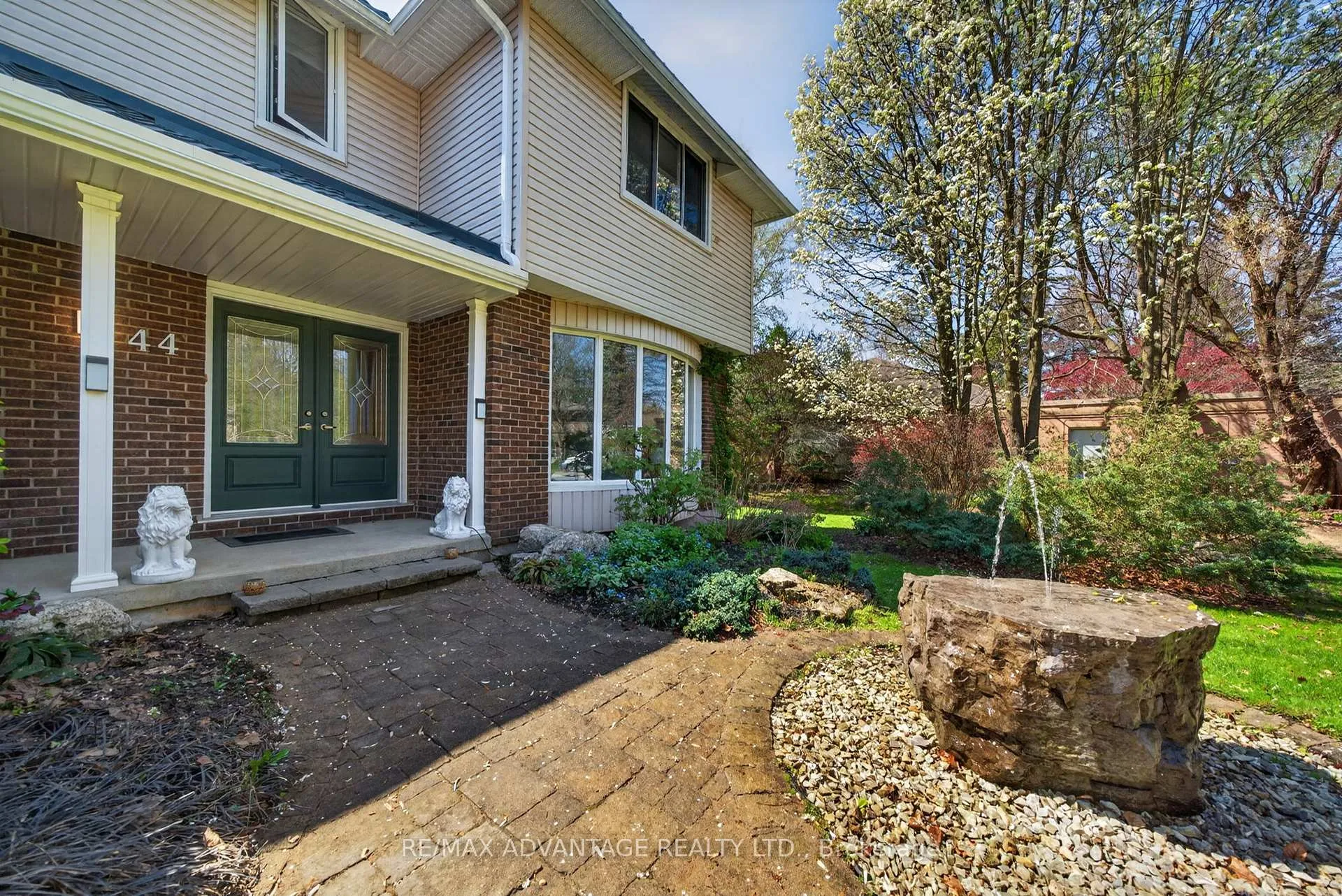 Photo 7 of 44 Northcrest Drive, London, North B — HOMEH