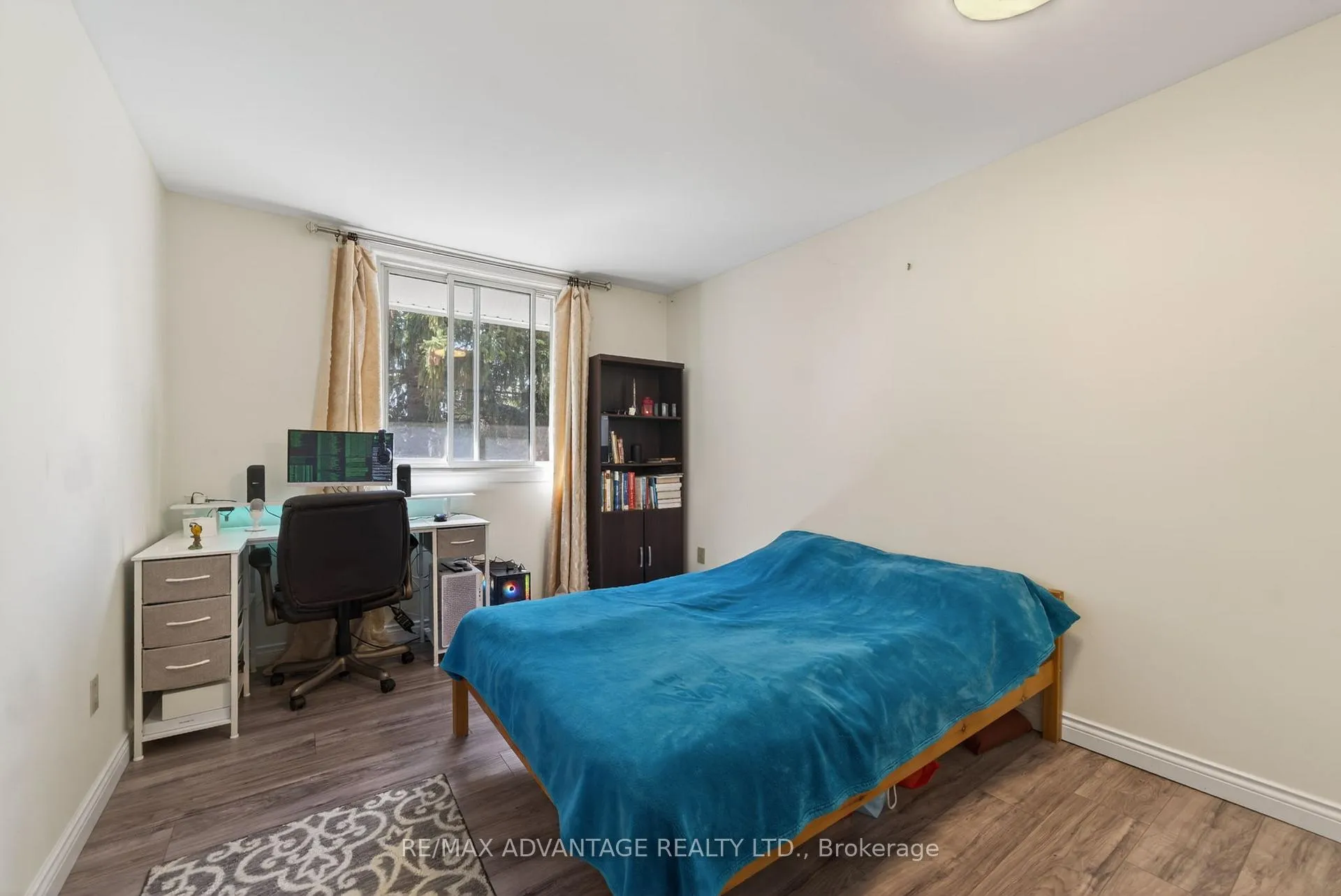 Photo 32 of 44 Northcrest Drive, London, North B — HOMEH