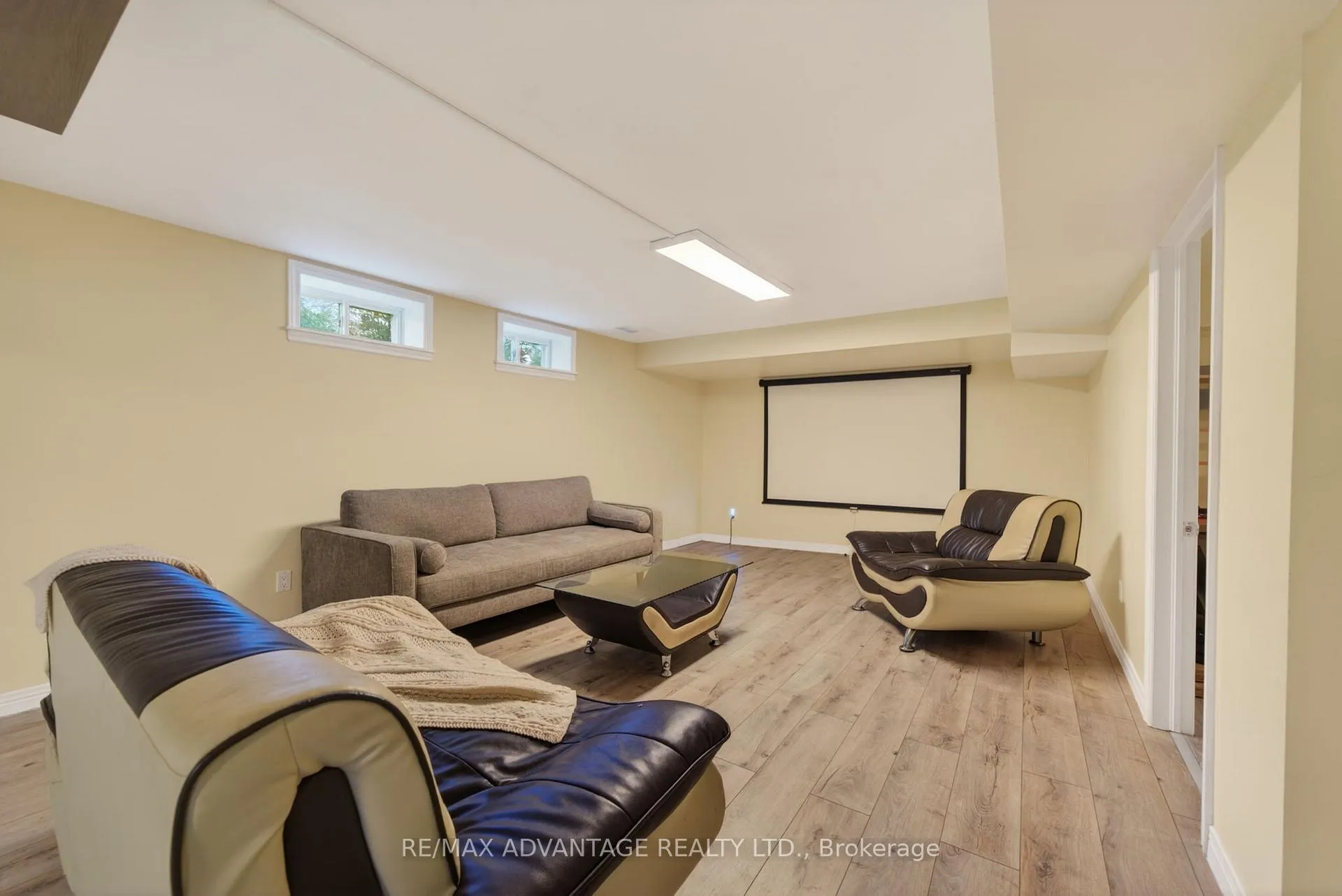 Photo 33 of 44 Northcrest Drive, London, North B — HOMEH