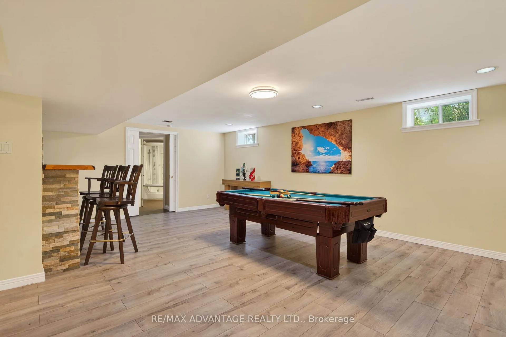 Photo 37 of 44 Northcrest Drive, London, North B — HOMEH