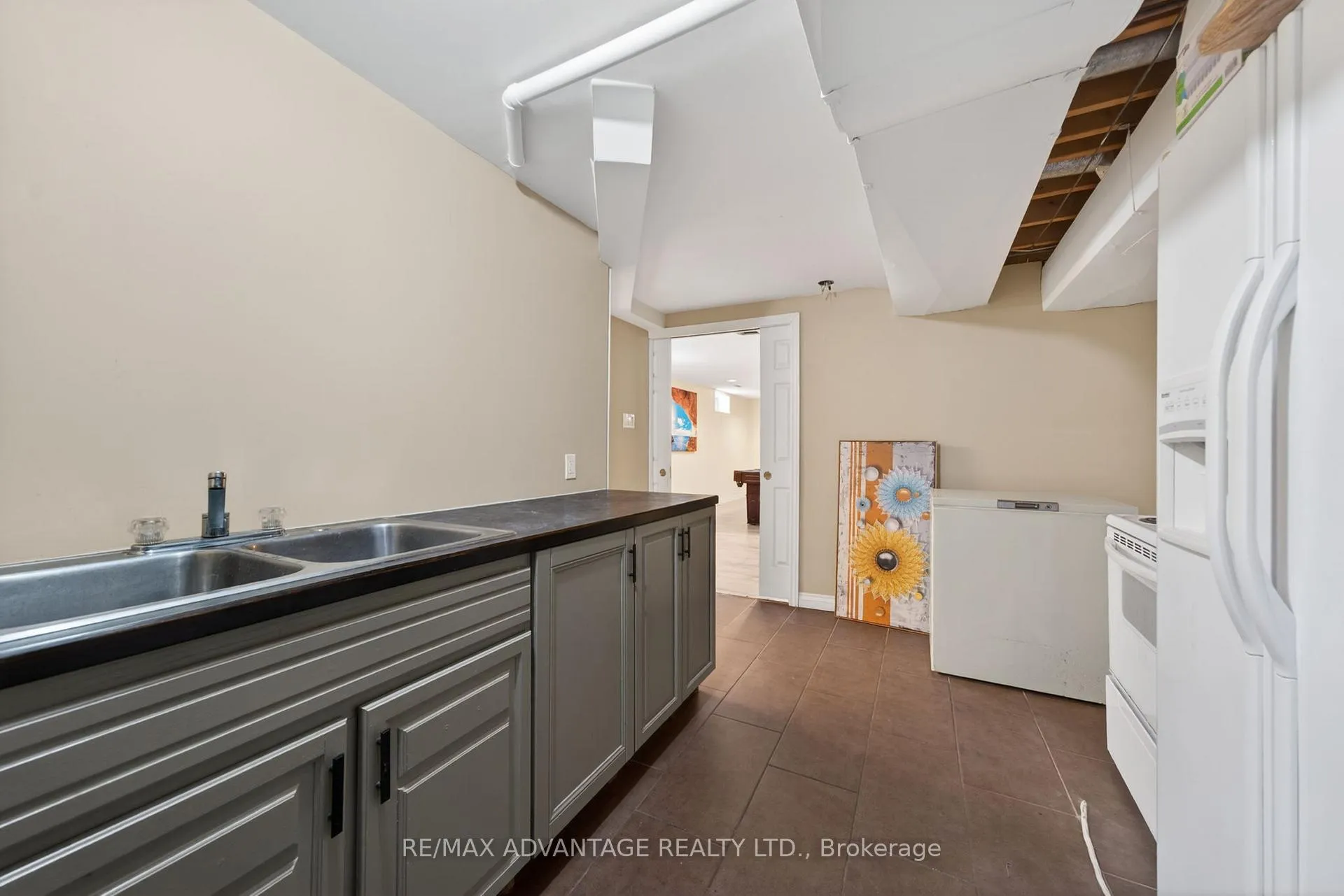 Photo 39 of 44 Northcrest Drive, London, North B — HOMEH